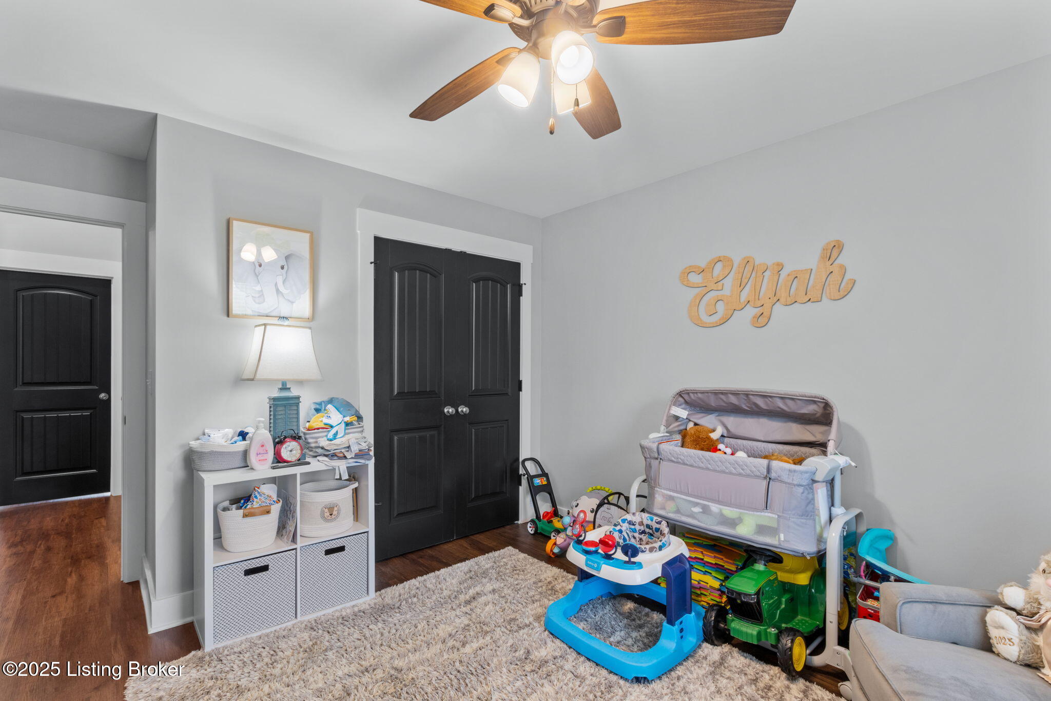 552 Crafton Dr