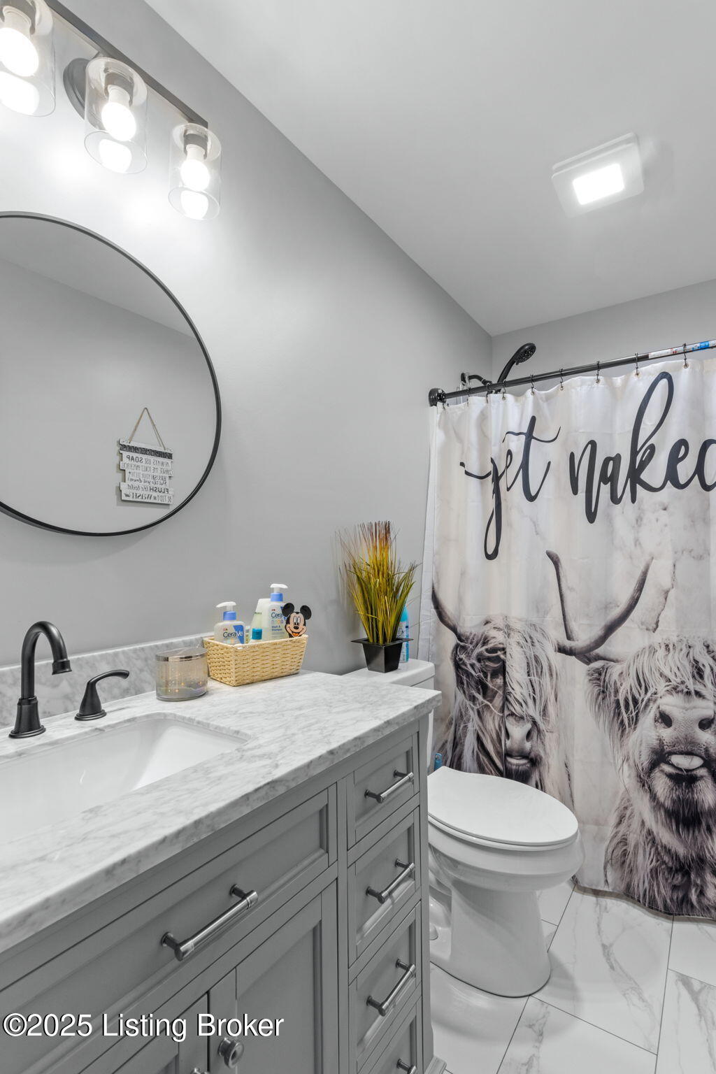 552 Crafton Dr