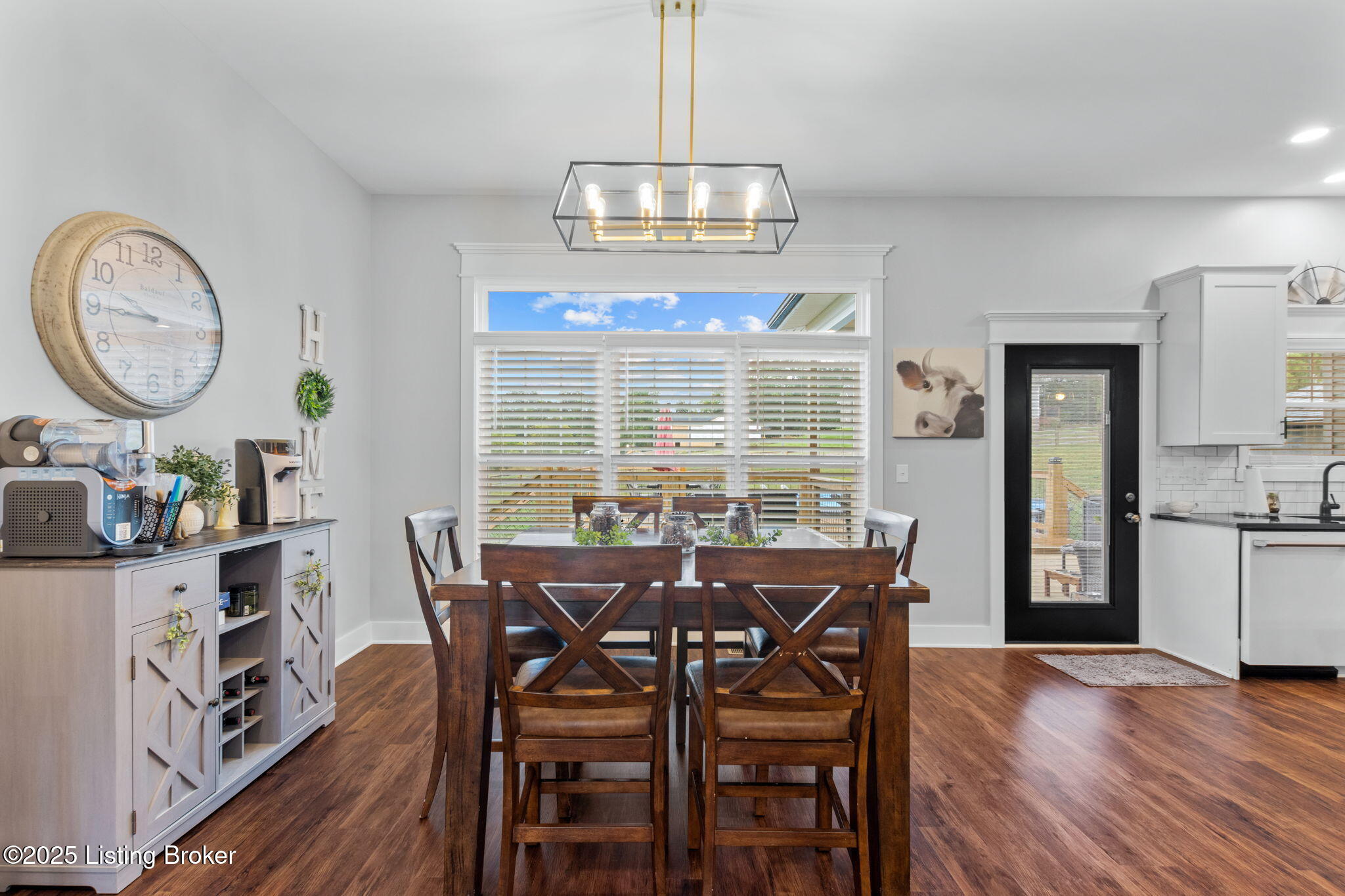 552 Crafton Dr