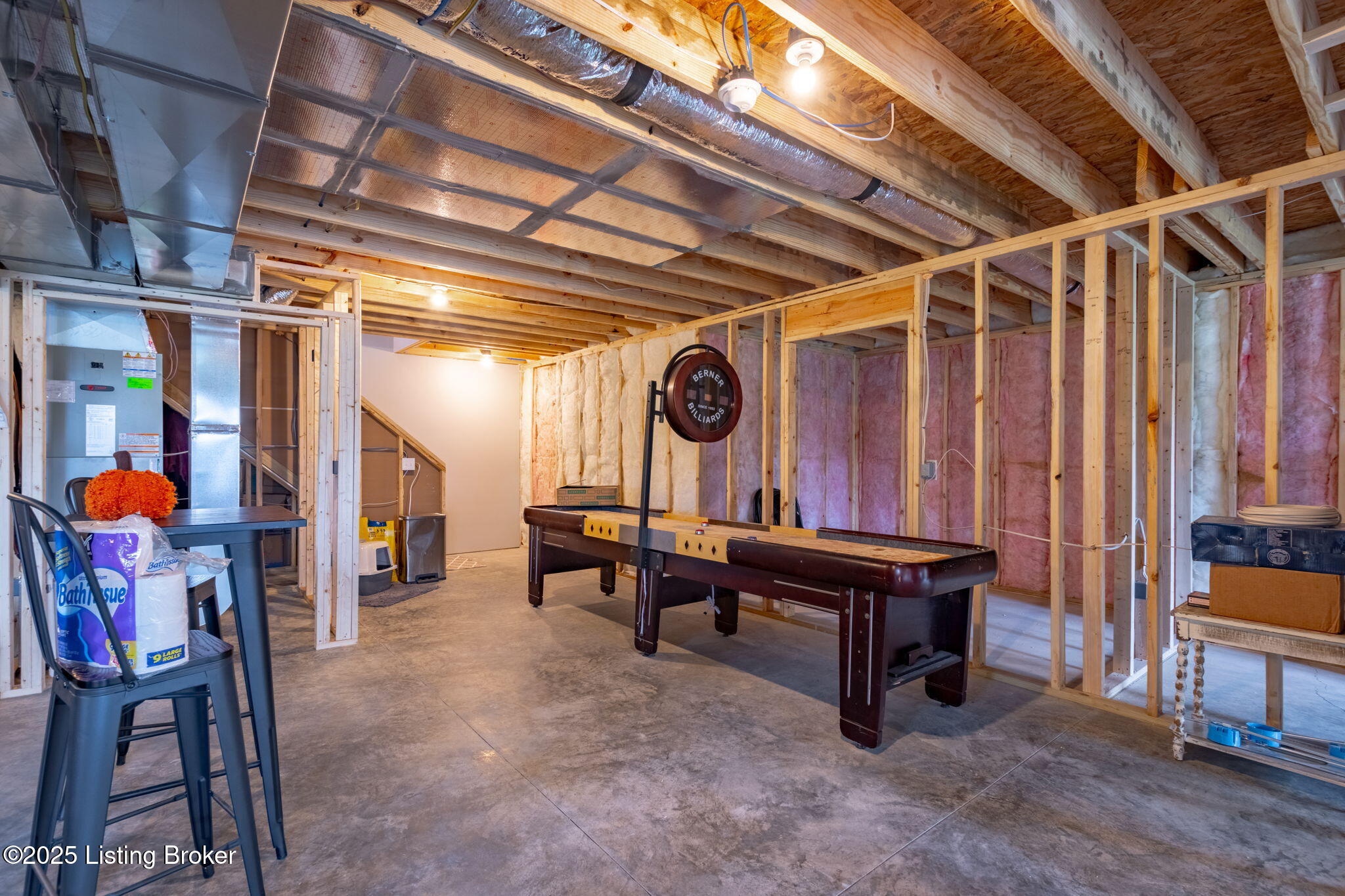 552 Crafton Dr