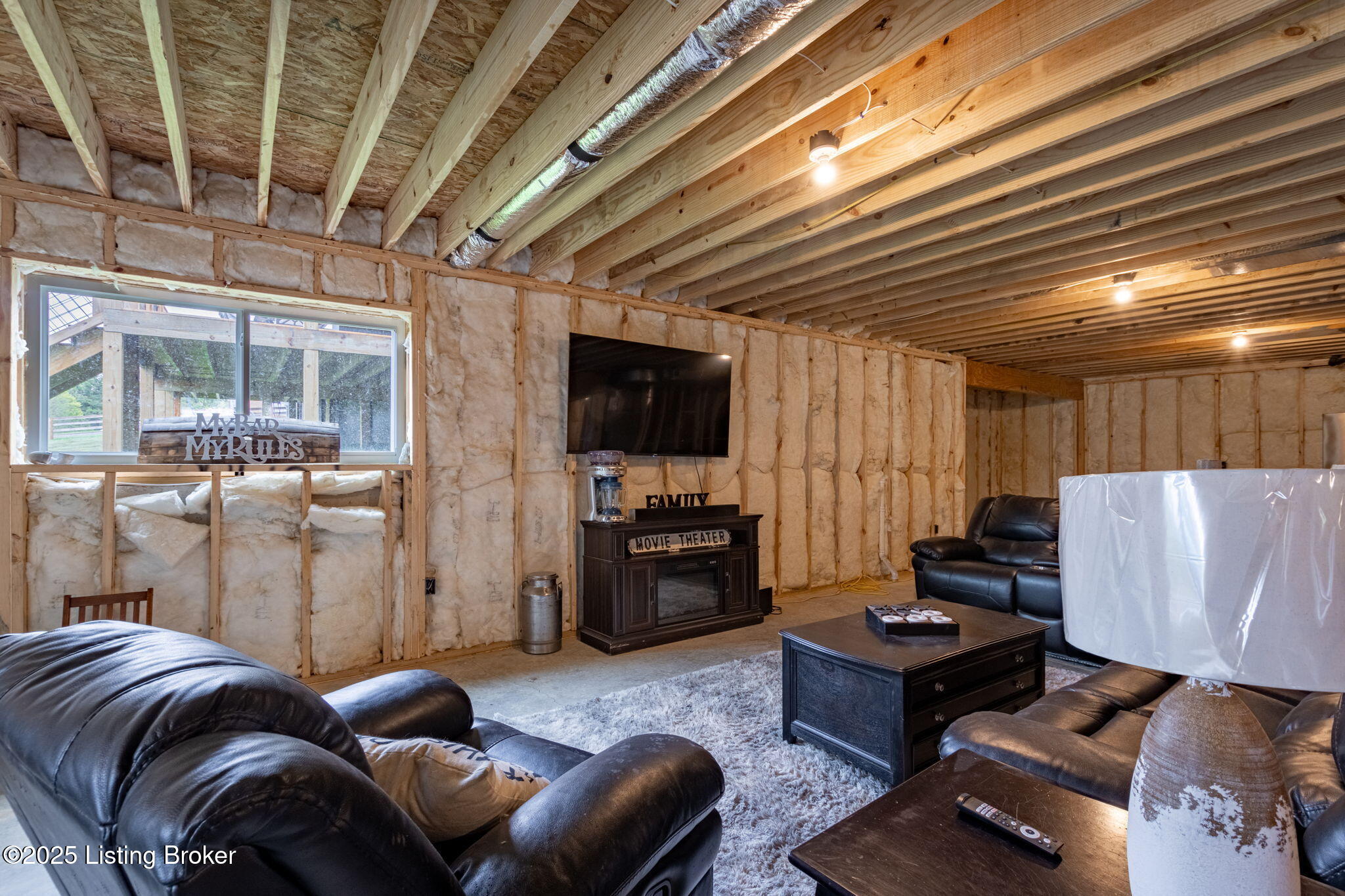 552 Crafton Dr