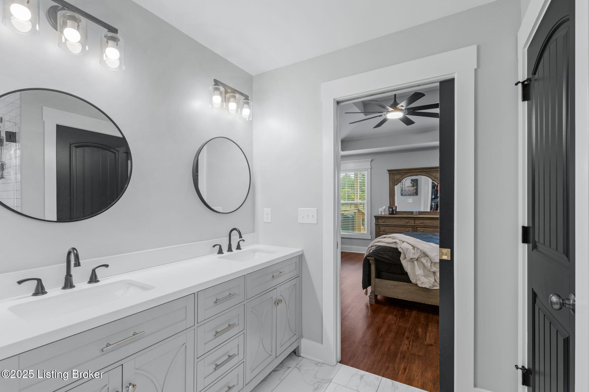 552 Crafton Dr