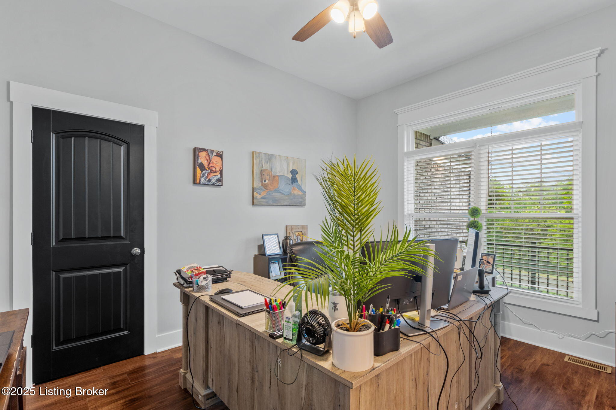 552 Crafton Dr
