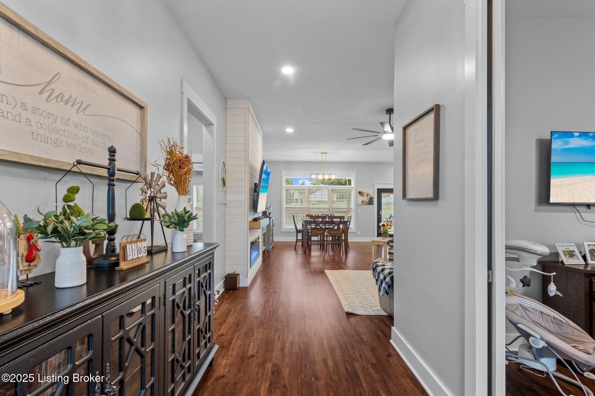 552 Crafton Dr