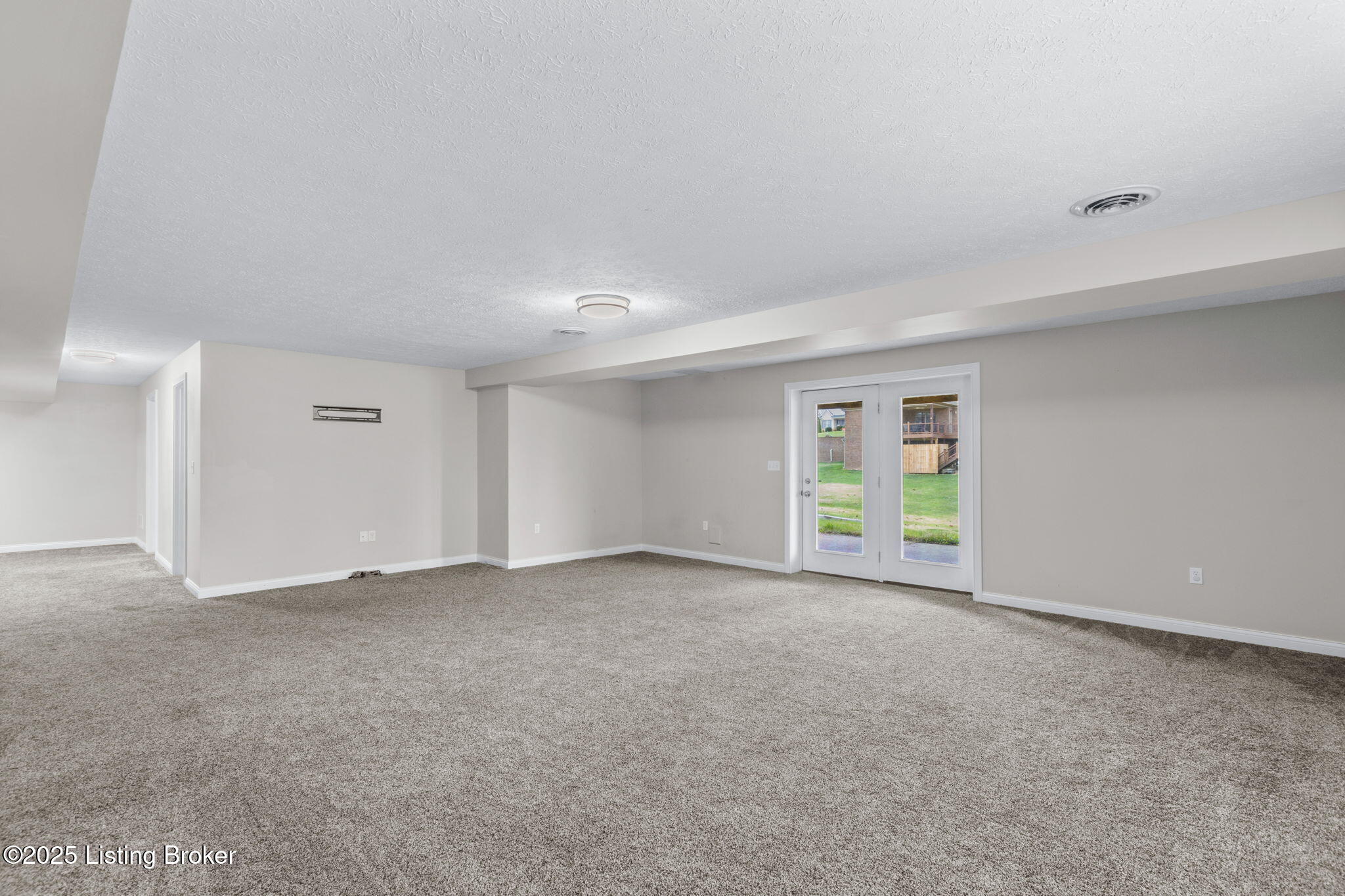 239 Village Circle Dr