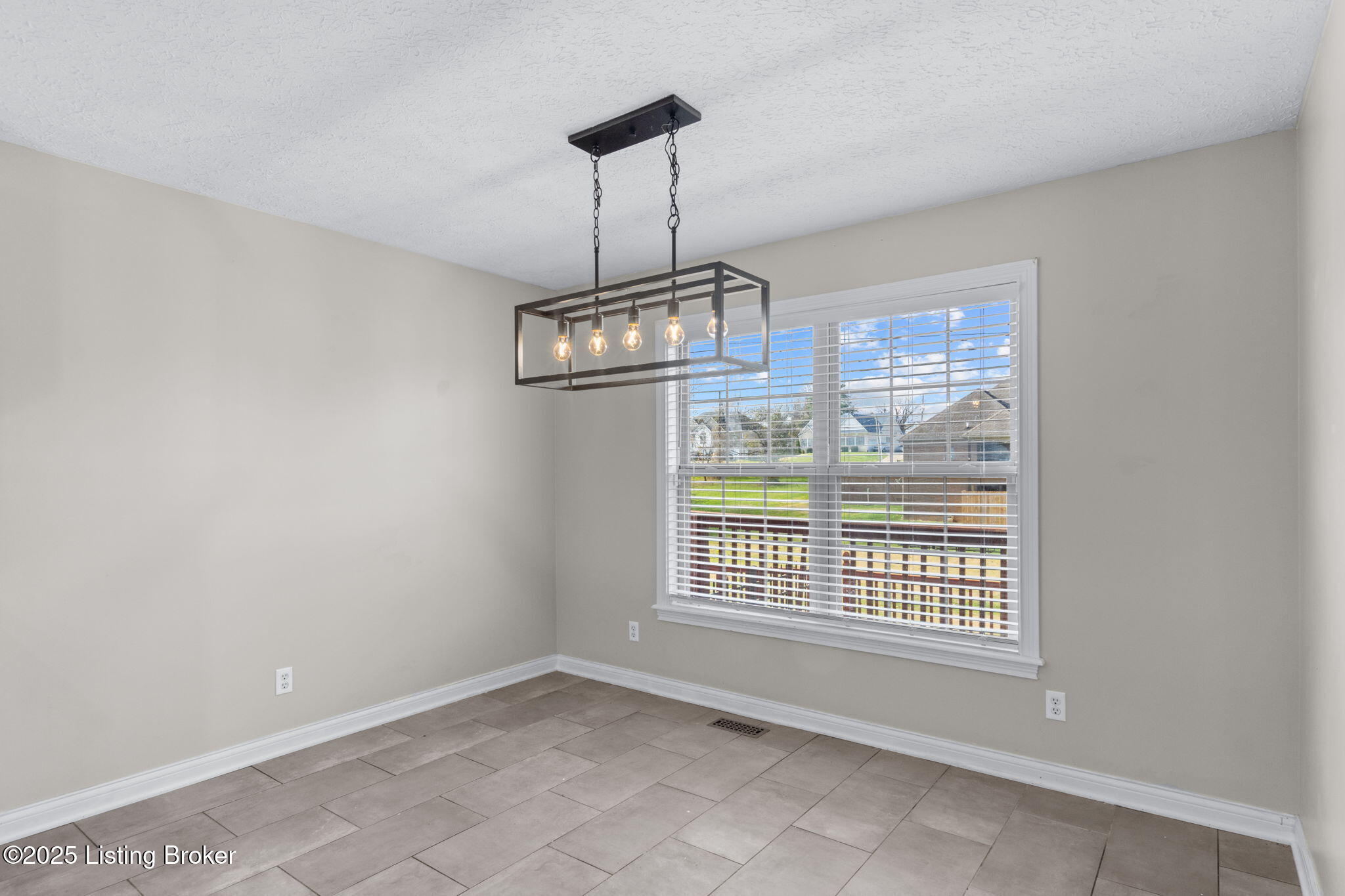 239 Village Circle Dr
