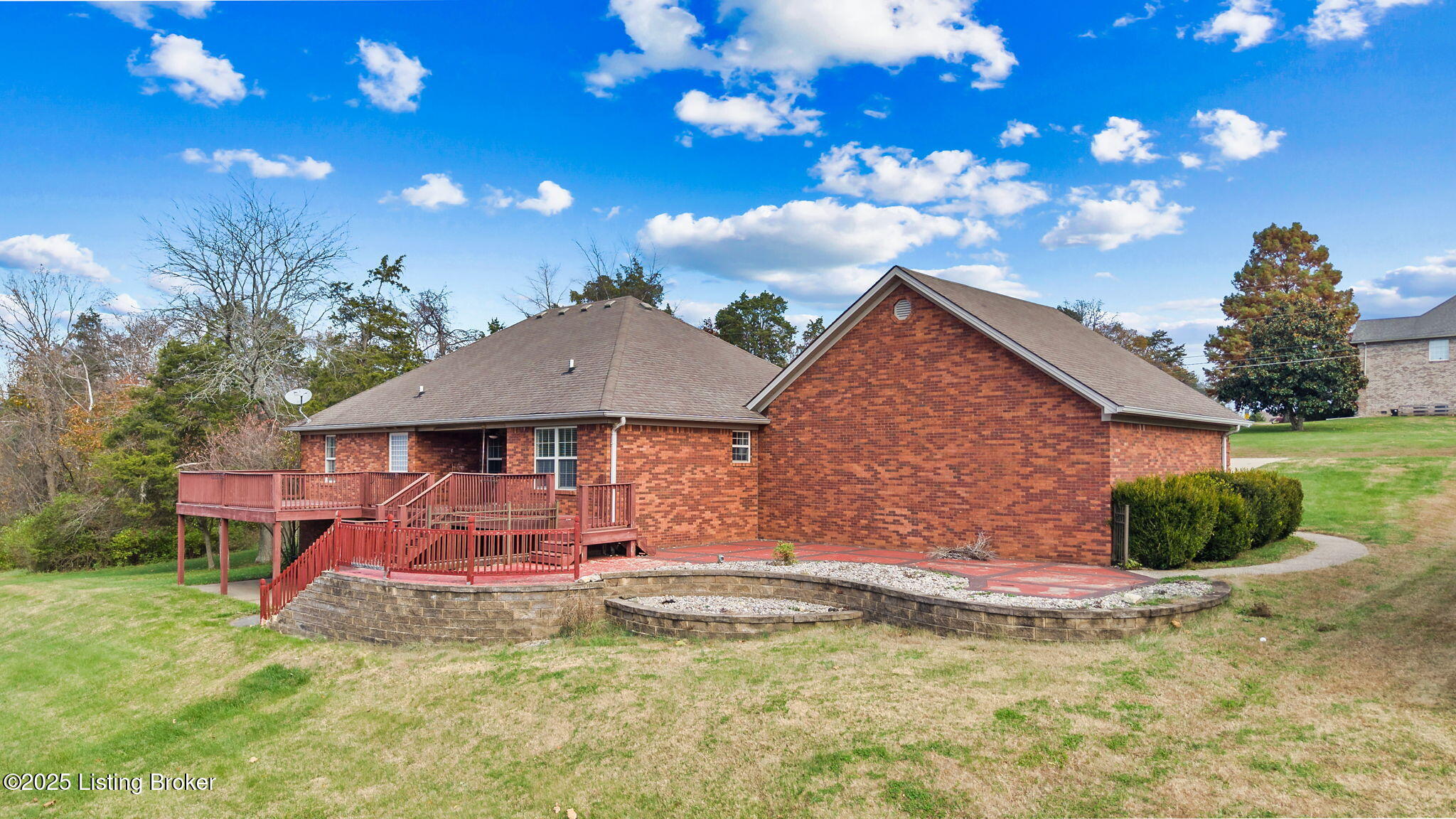 239 Village Circle Dr
