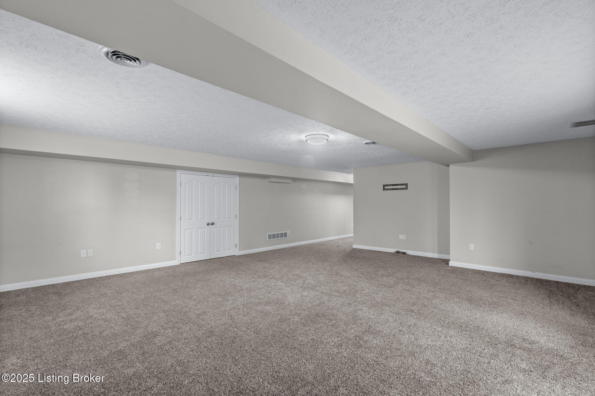 239 Village Circle Dr