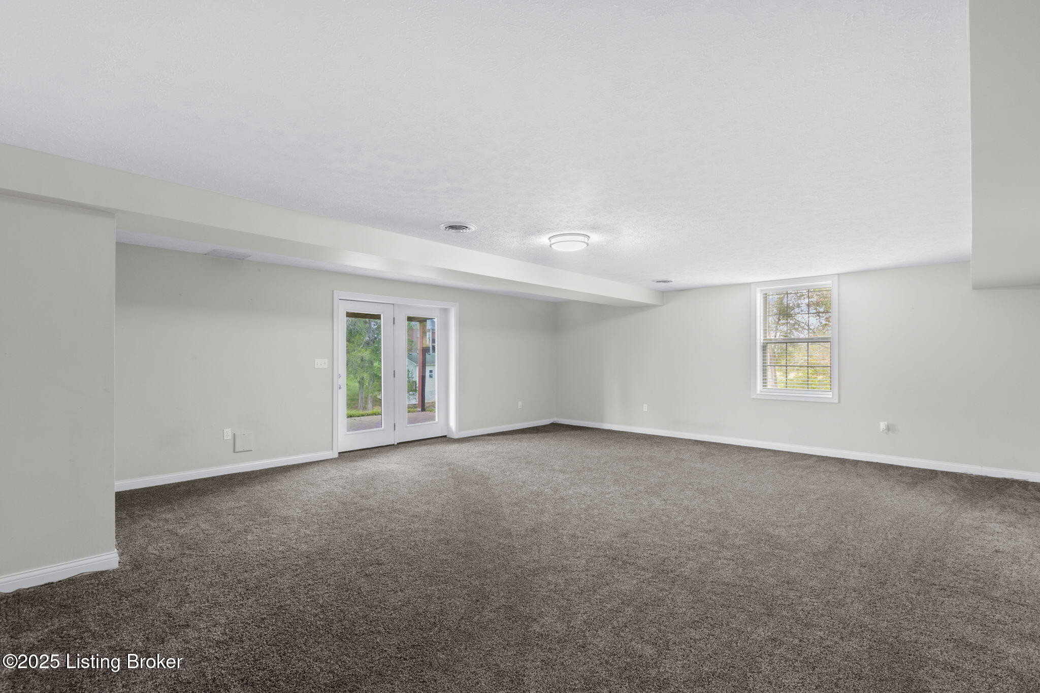 239 Village Circle Dr