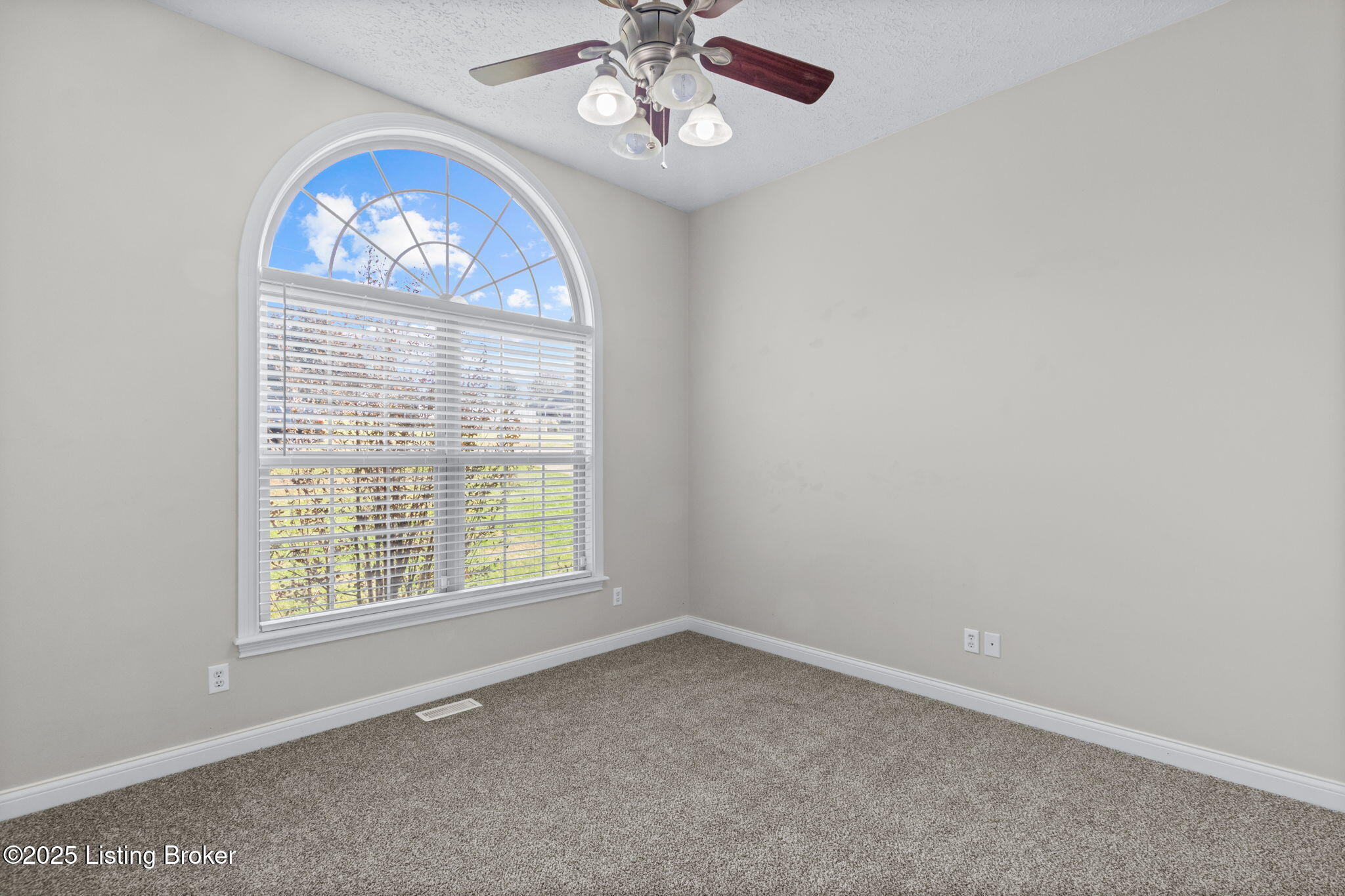 239 Village Circle Dr
