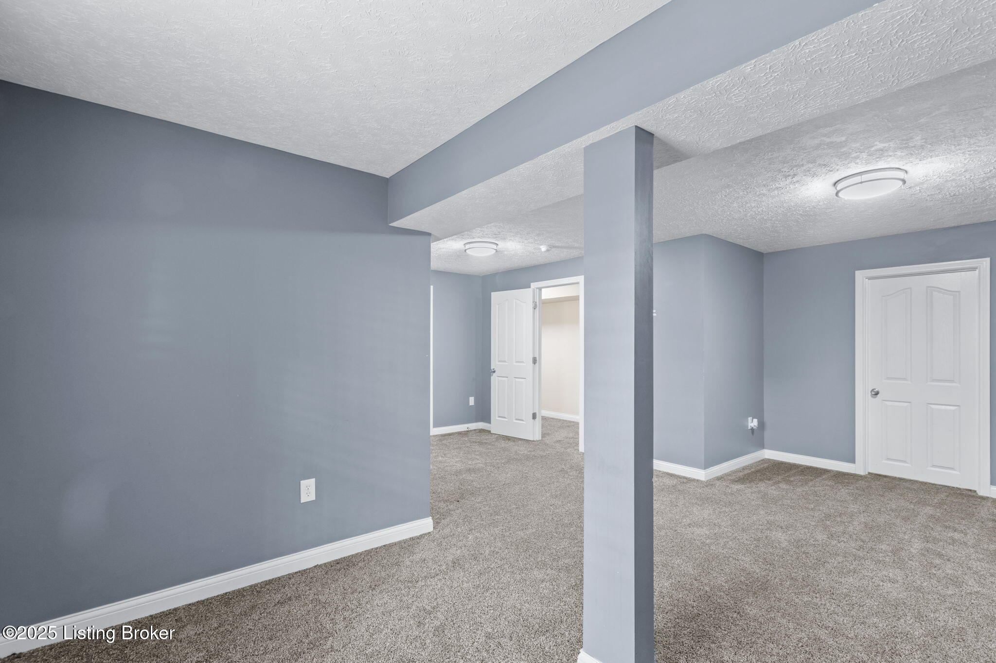 239 Village Circle Dr