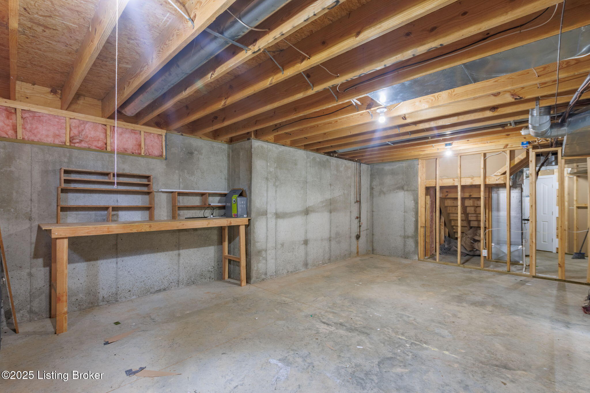 239 Village Circle Dr