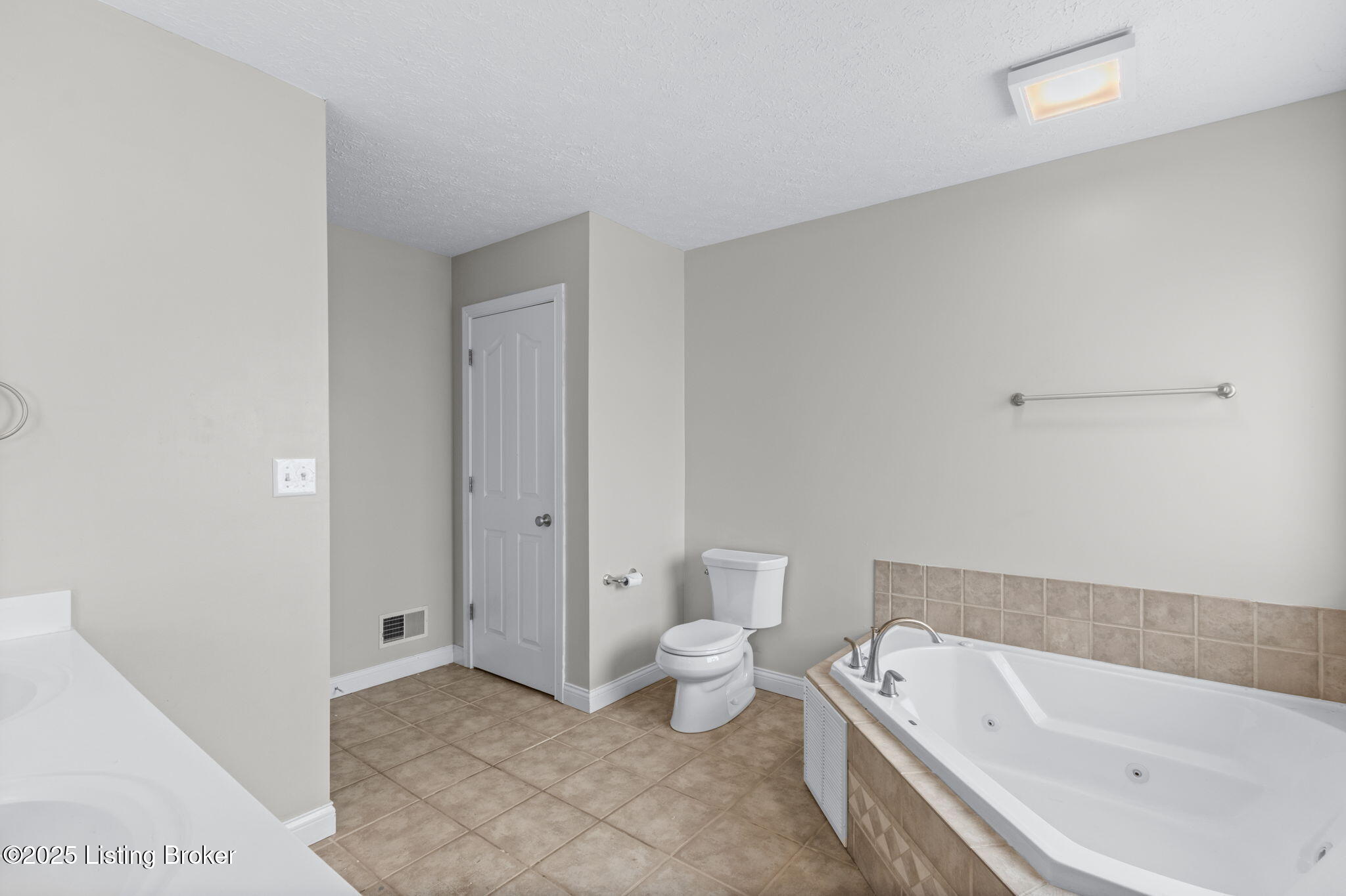 239 Village Circle Dr