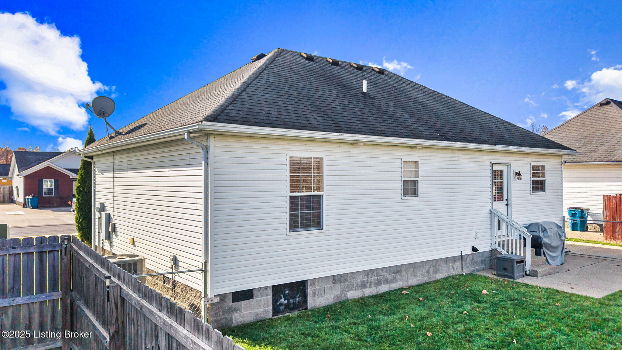 708 Tecumseh Dr