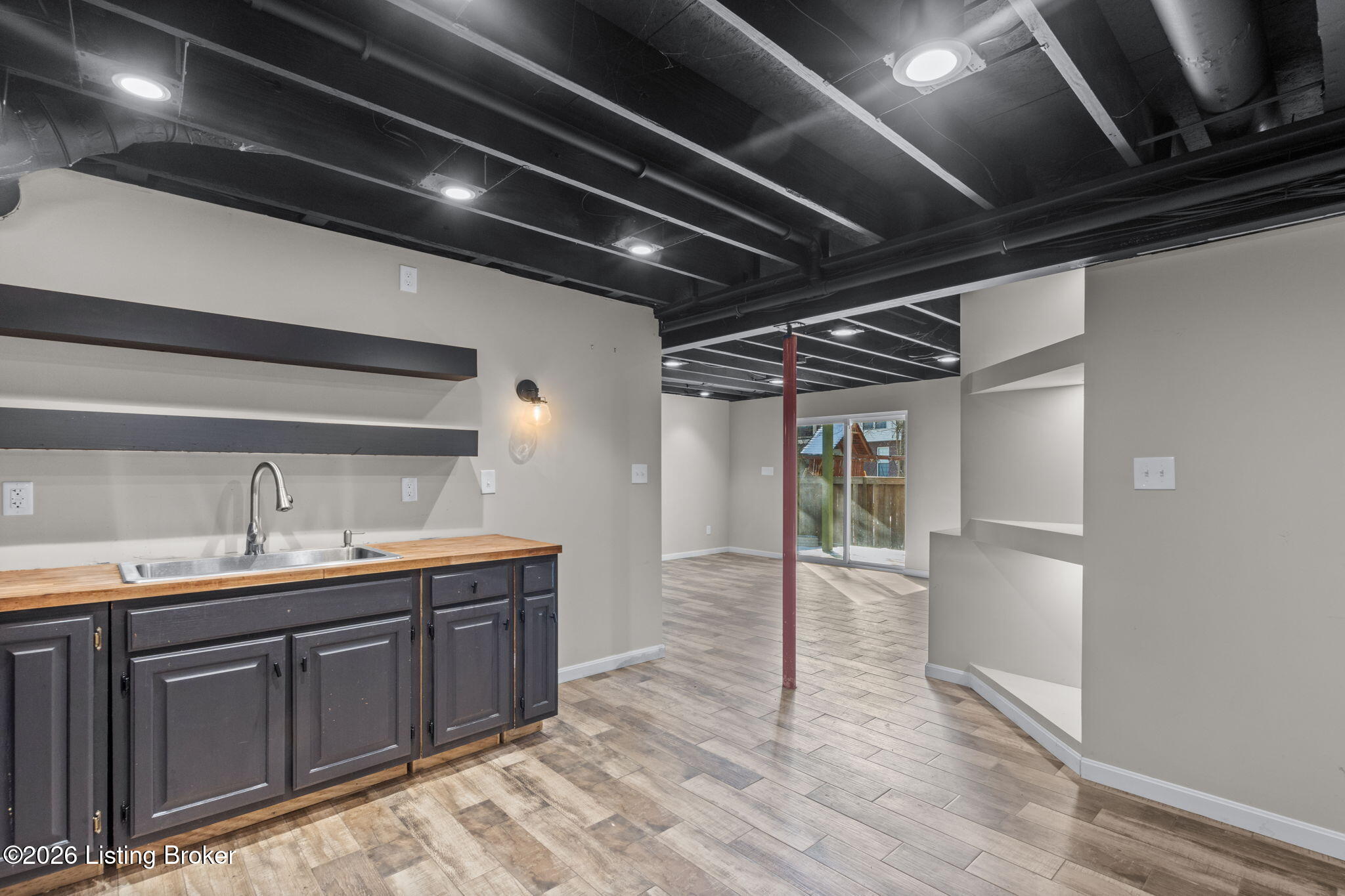 214 Garnette Ct