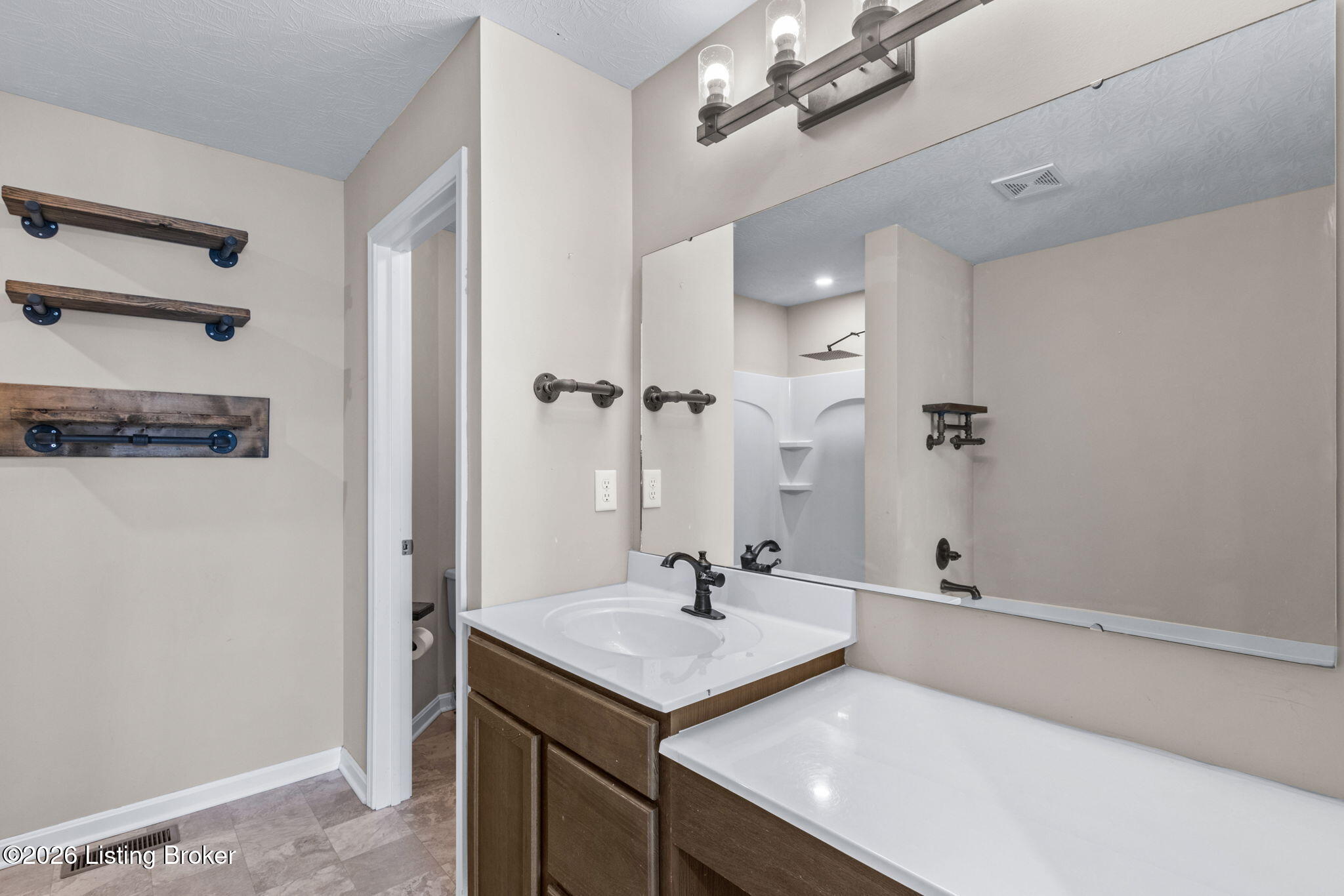 214 Garnette Ct