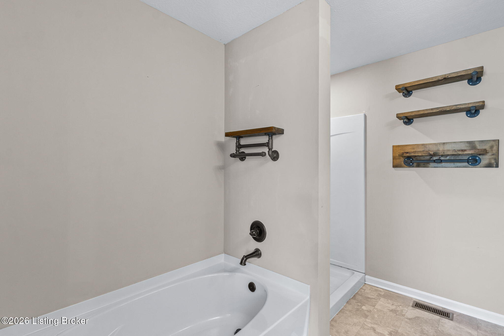 214 Garnette Ct