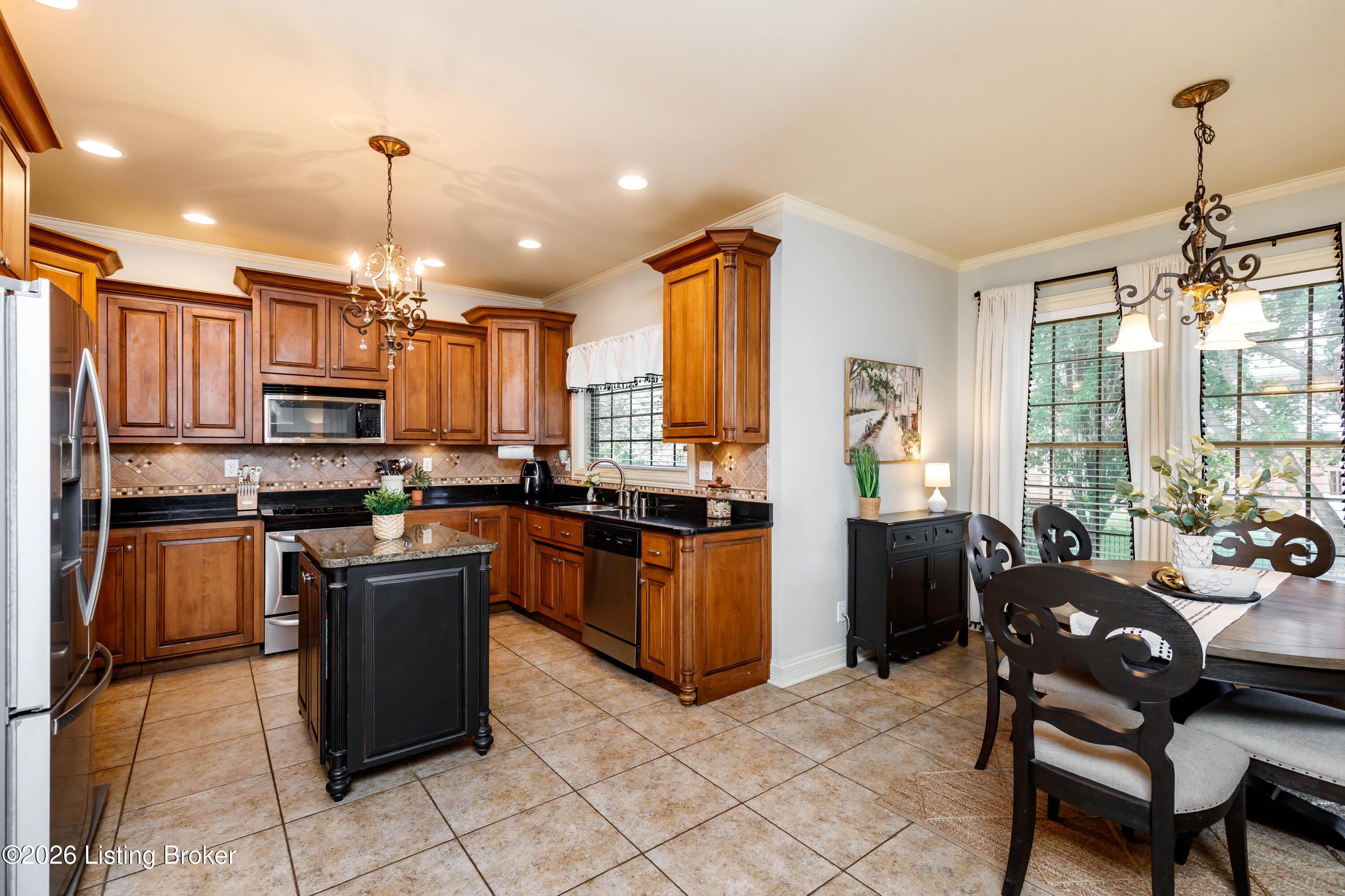 11117 Little Spring Blvd