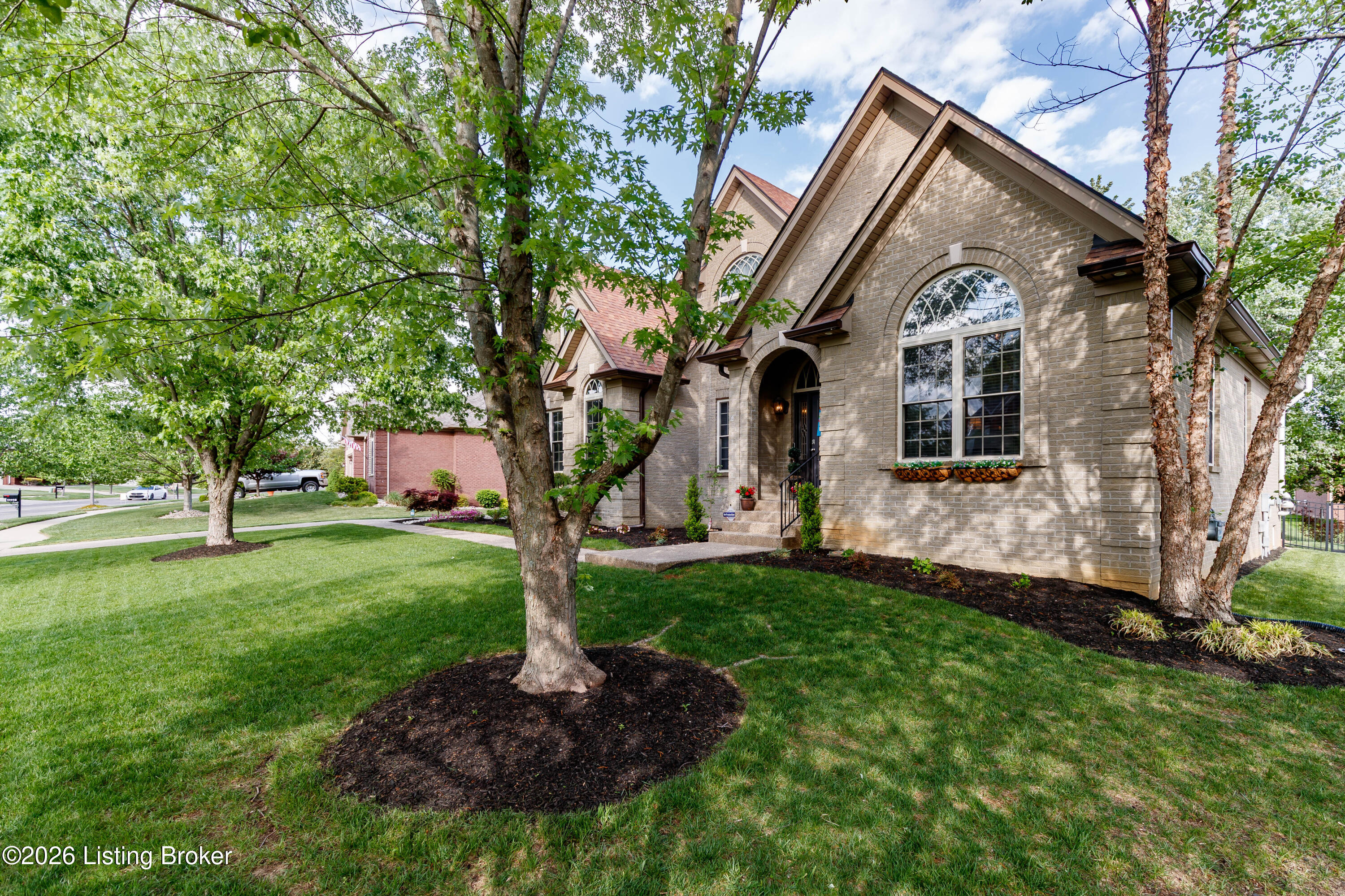 11117 Little Spring Blvd