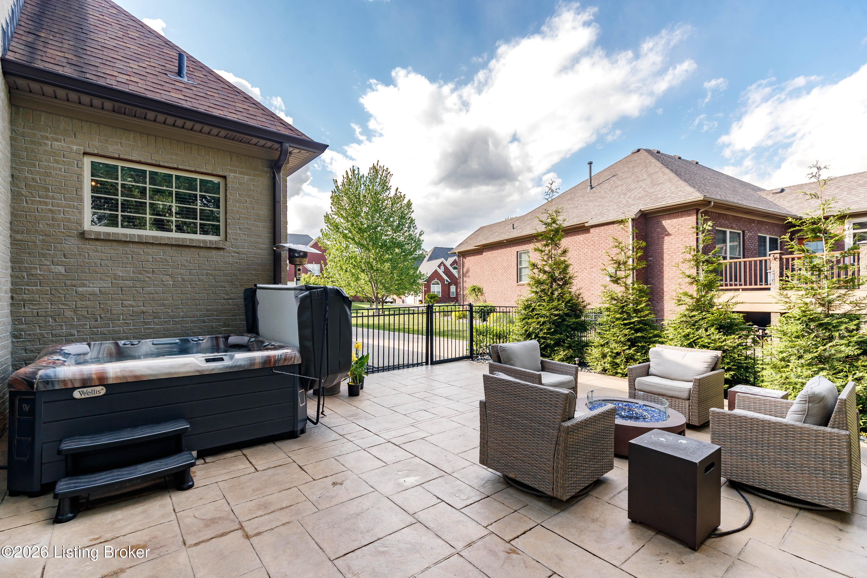 11117 Little Spring Blvd