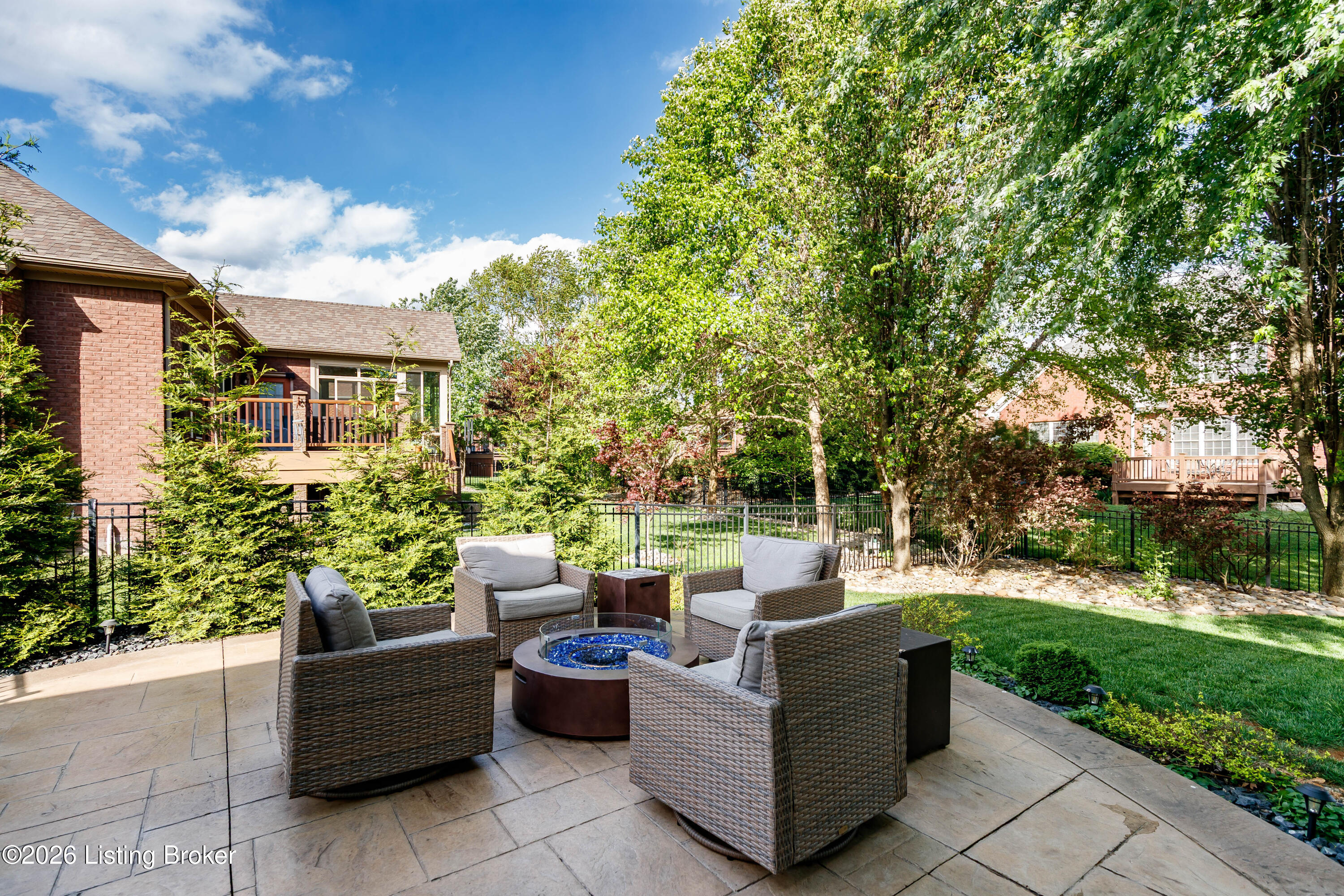 11117 Little Spring Blvd