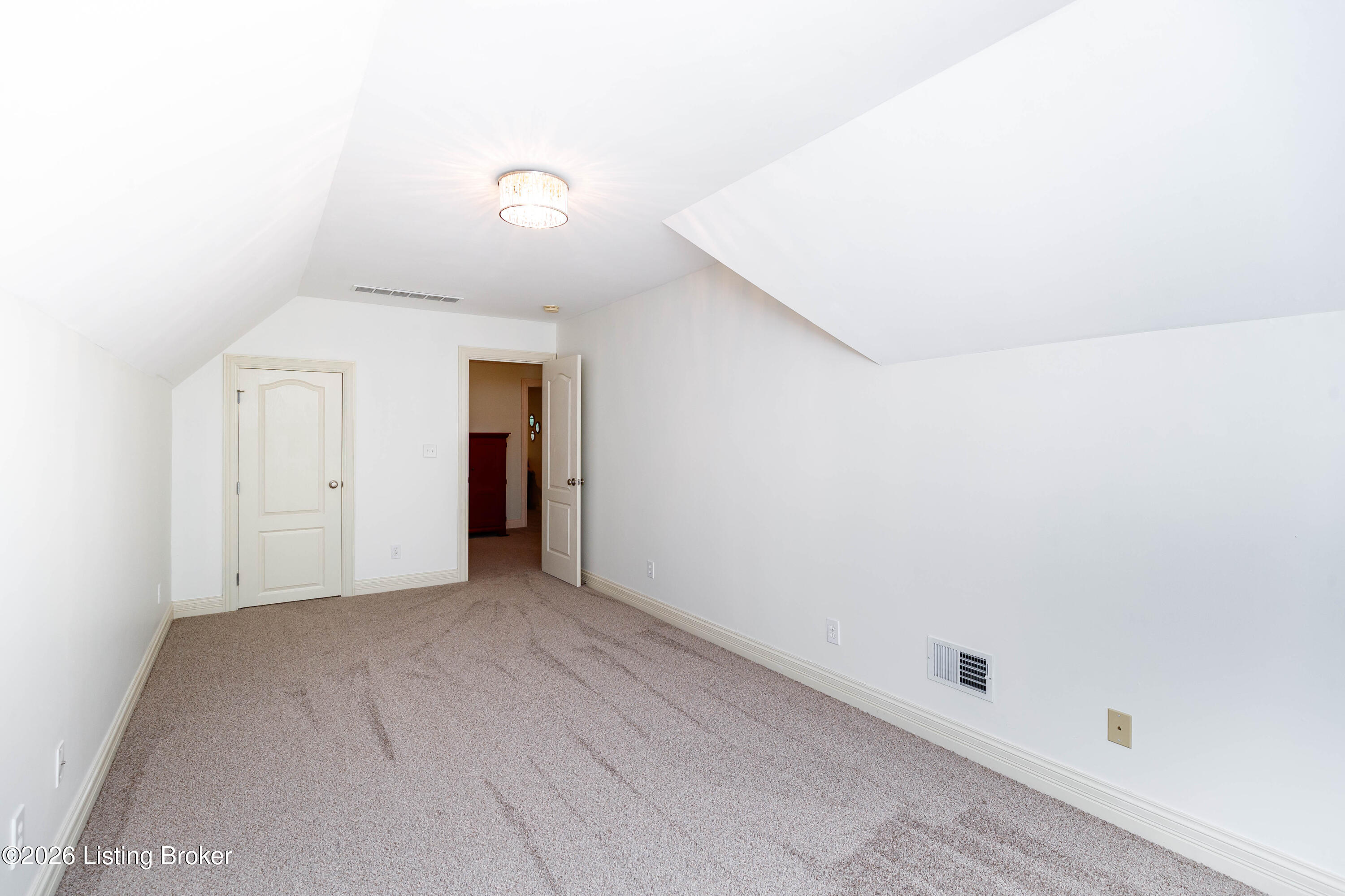 11117 Little Spring Blvd