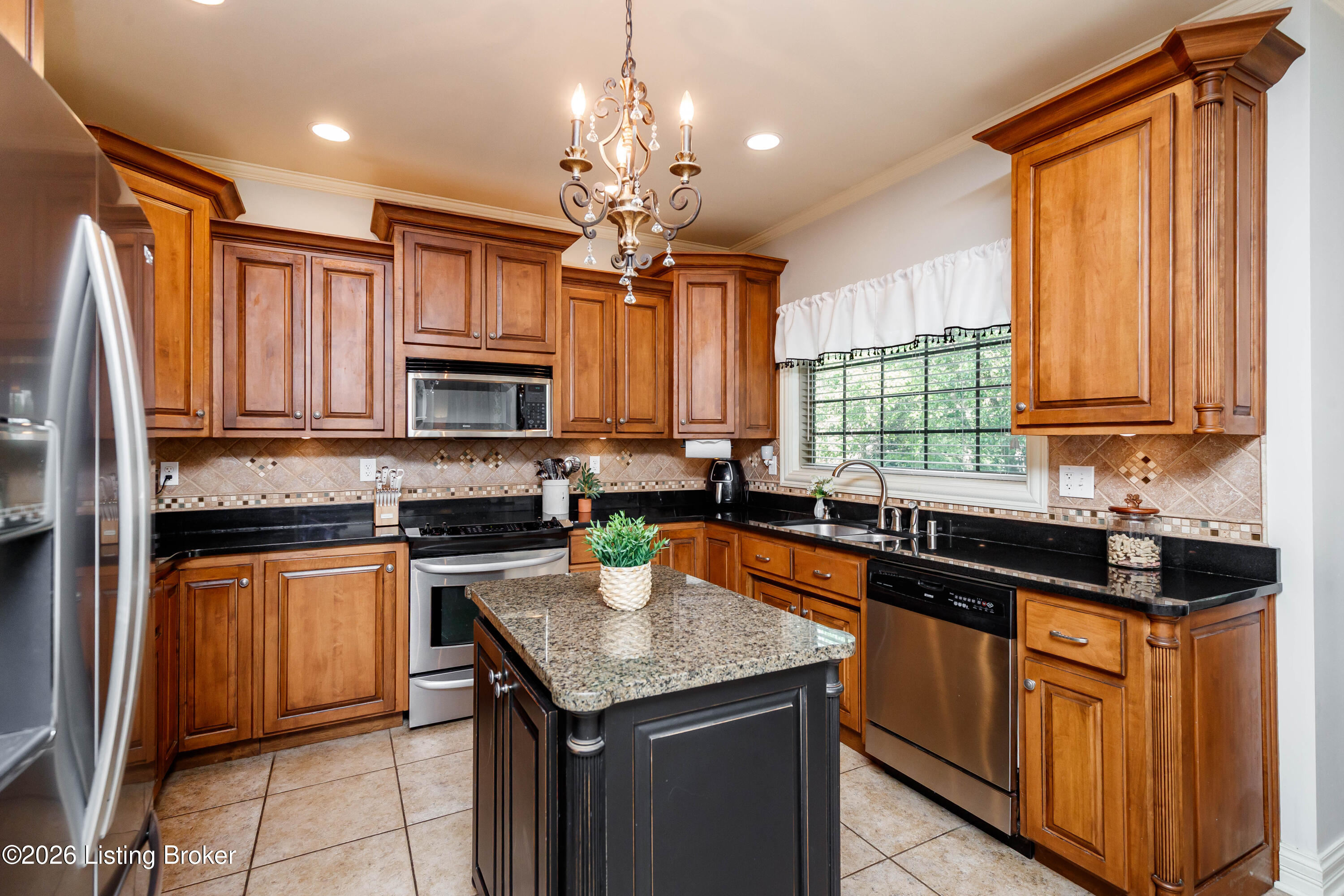 11117 Little Spring Blvd