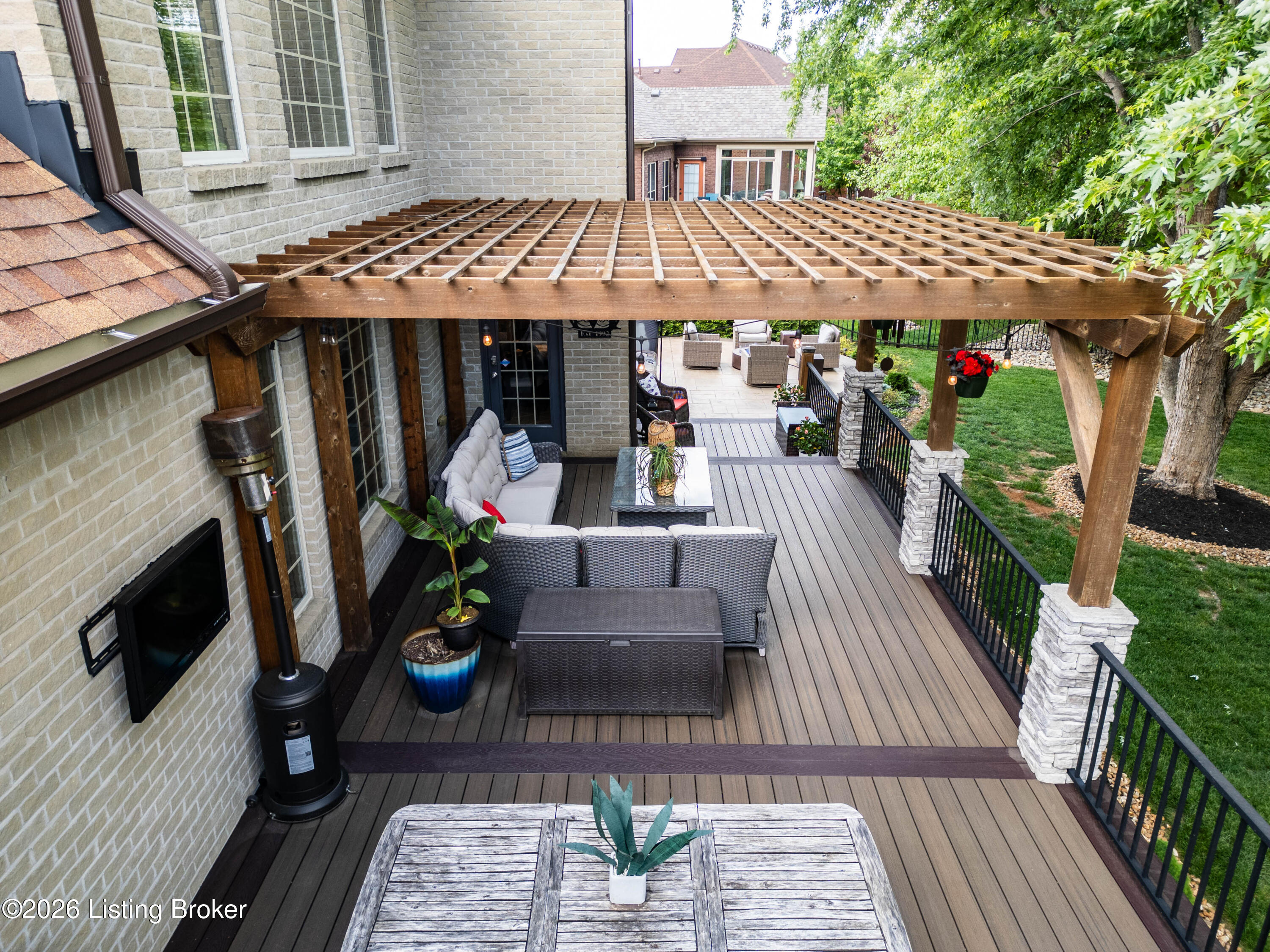 11117 Little Spring Blvd