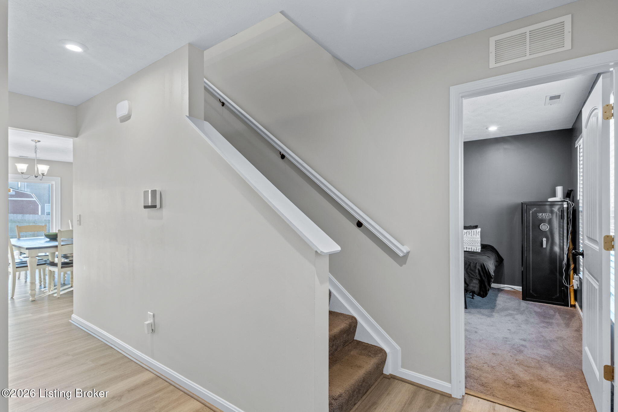 1305 Bogard Ln