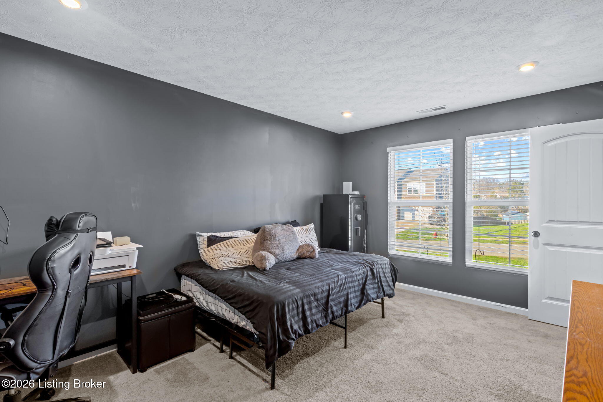 1305 Bogard Ln