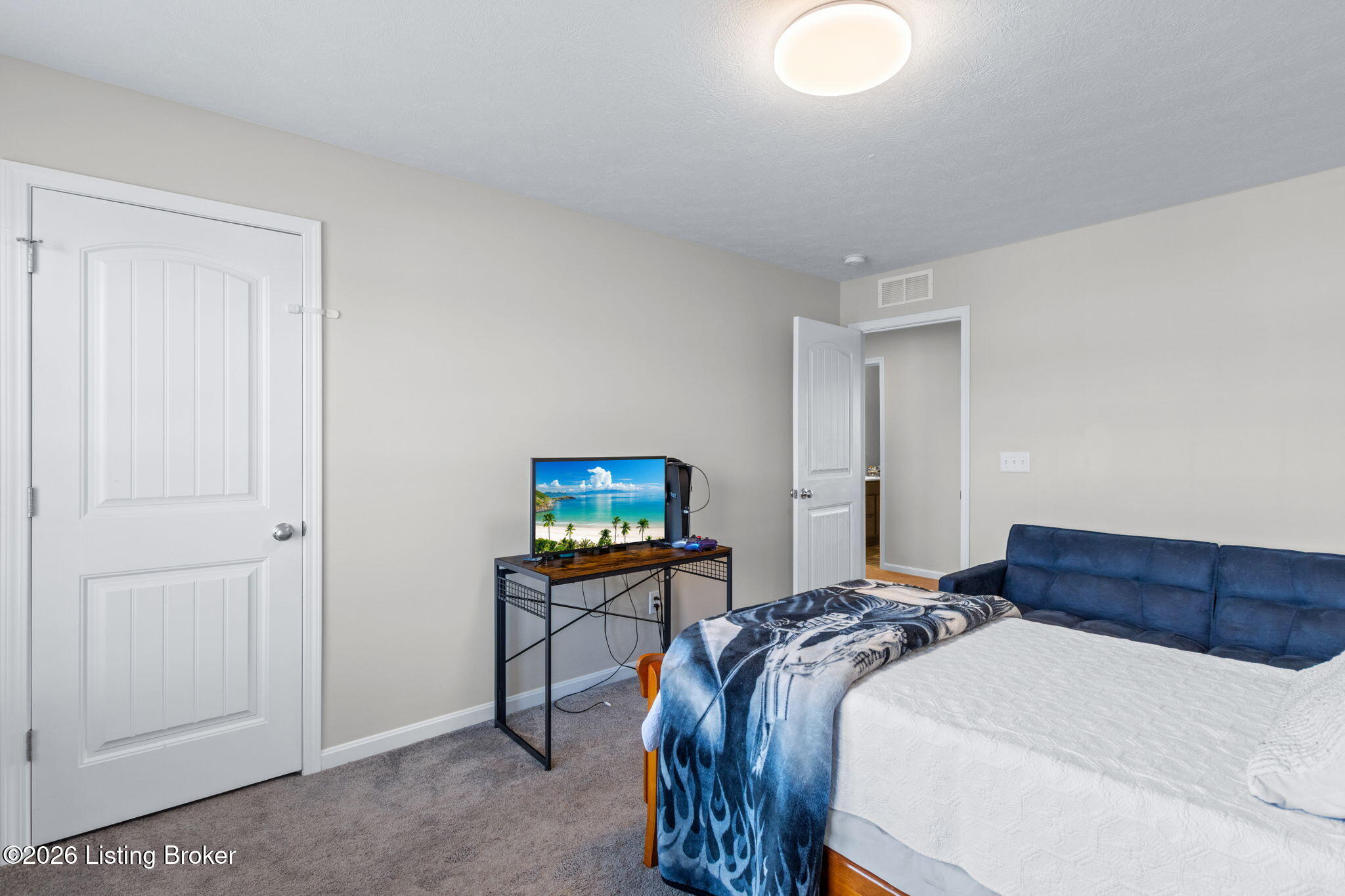 1305 Bogard Ln