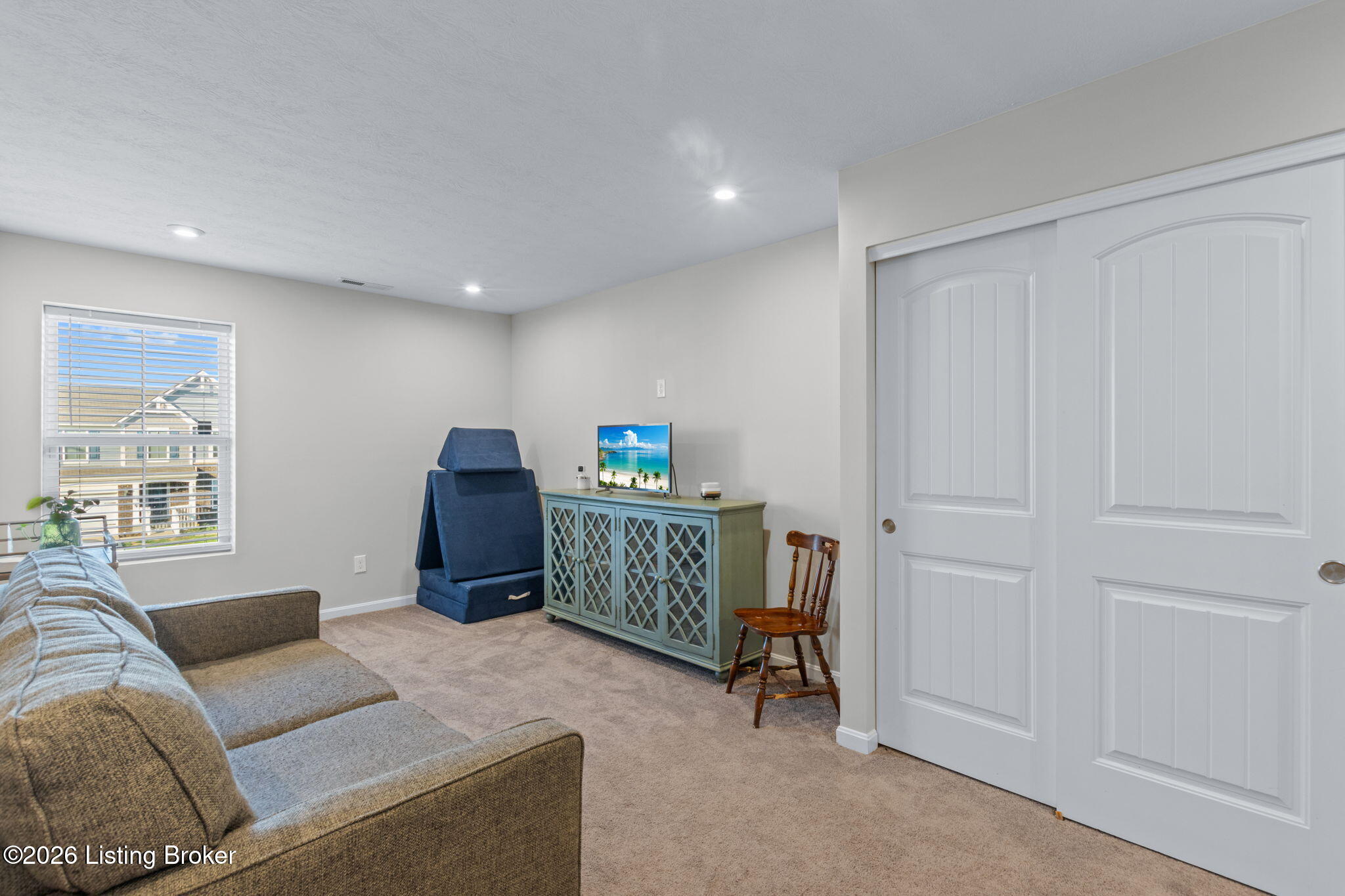 1305 Bogard Ln
