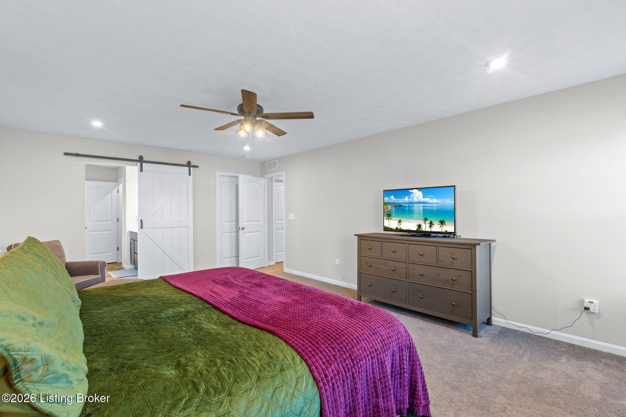 1305 Bogard Ln
