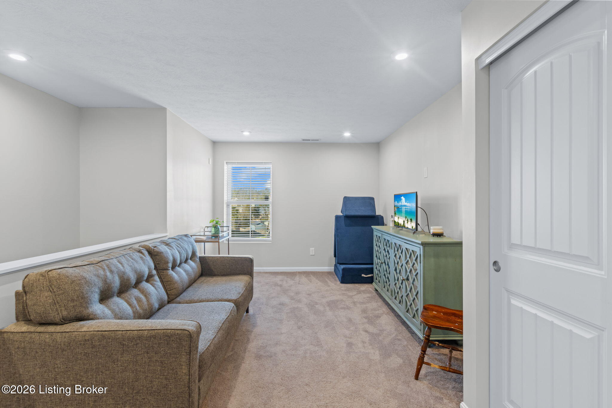 1305 Bogard Ln