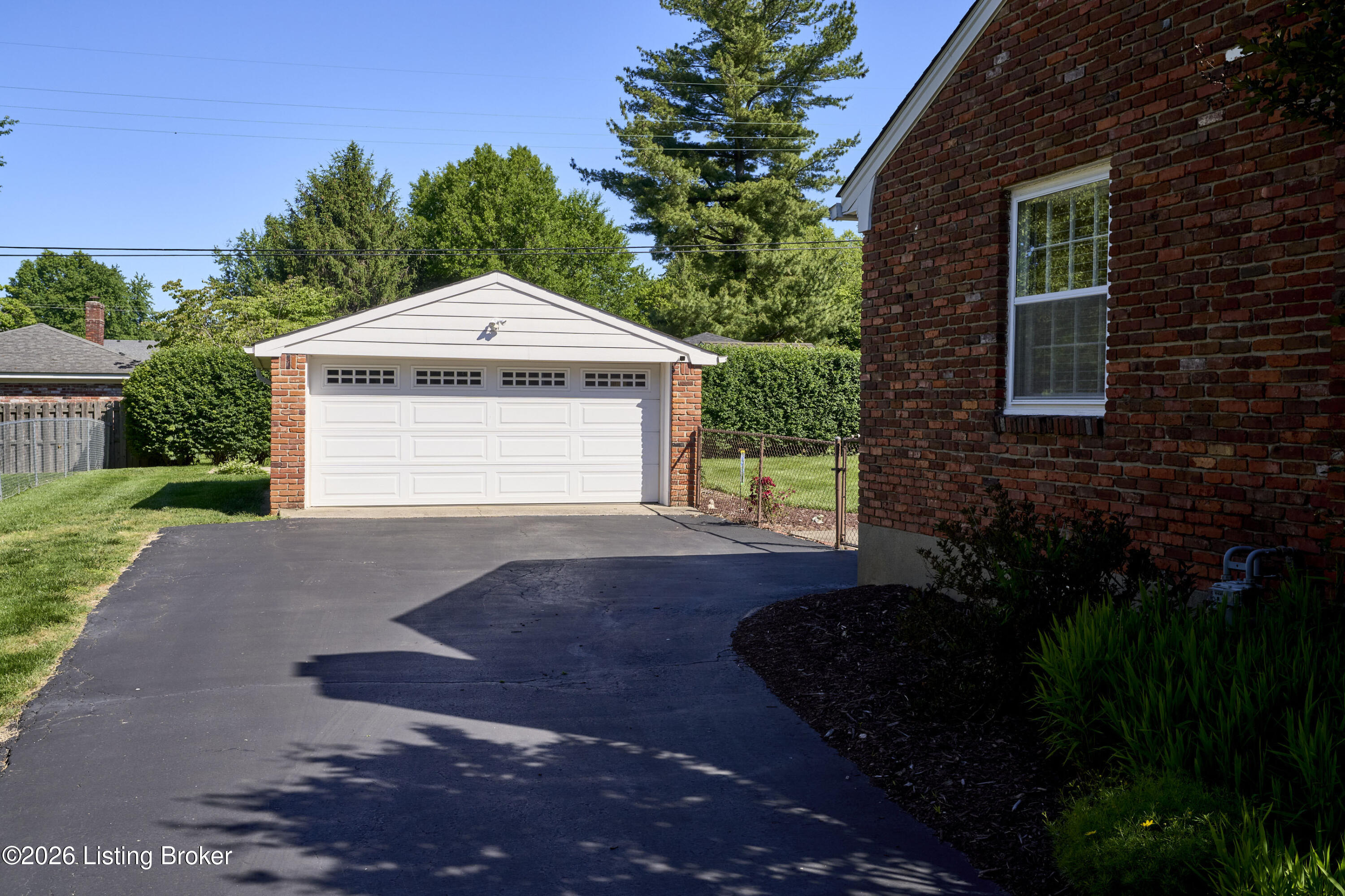 6909 Greenlawn Rd