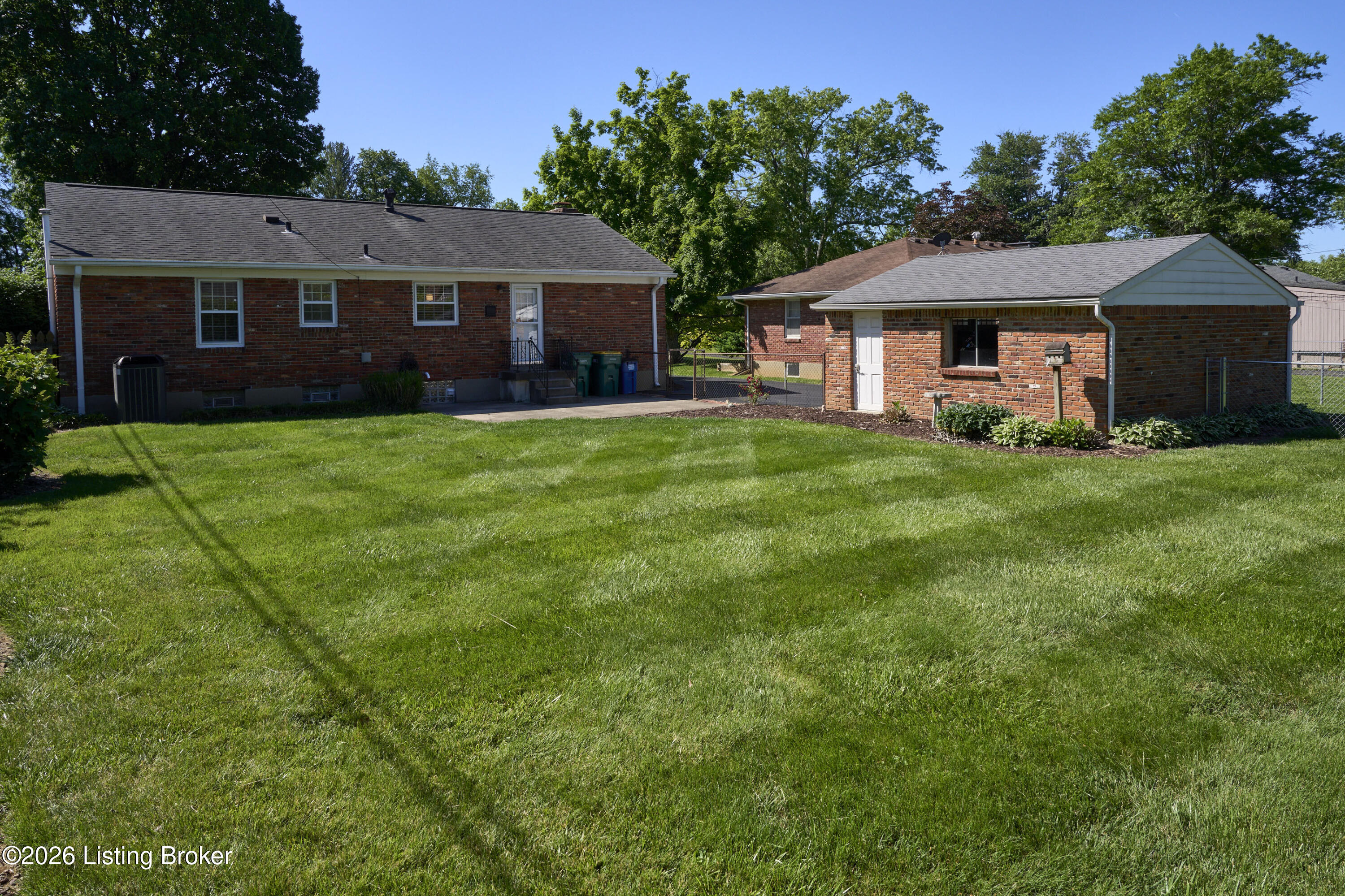 6909 Greenlawn Rd