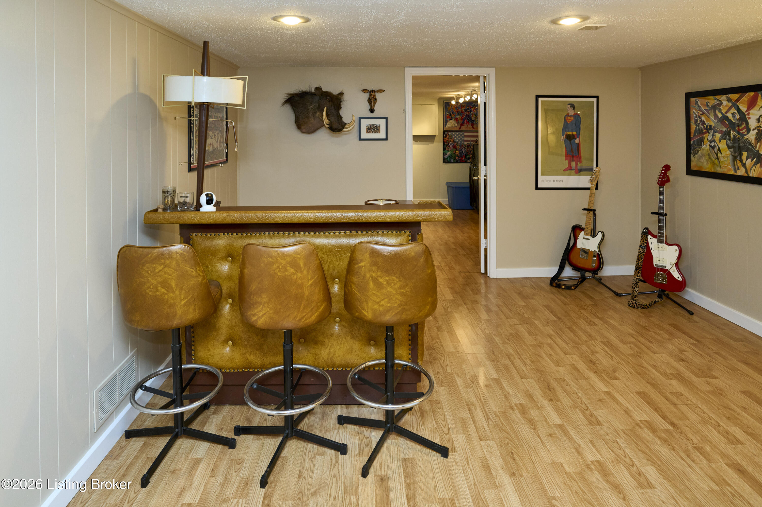 6909 Greenlawn Rd