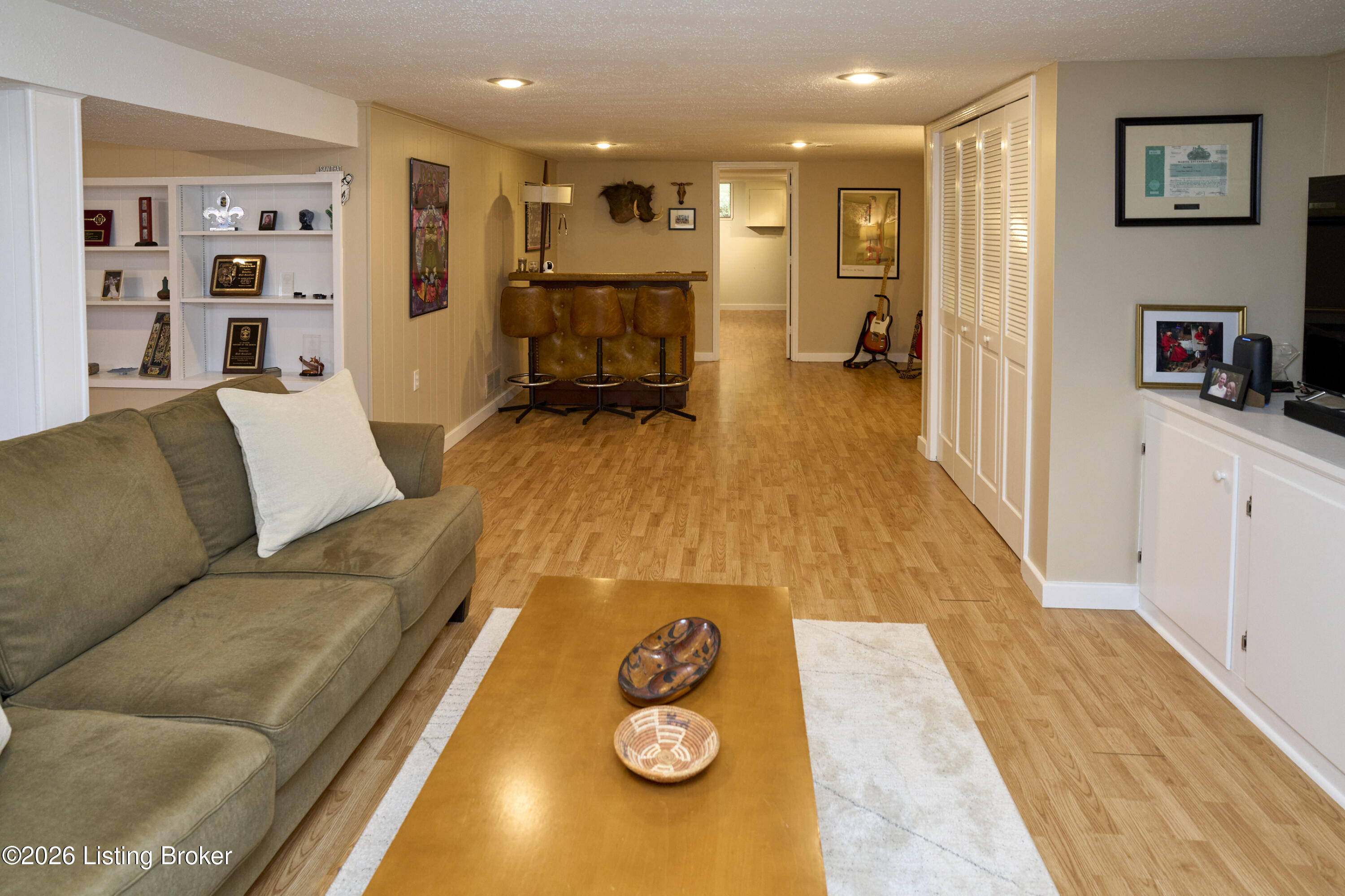 6909 Greenlawn Rd