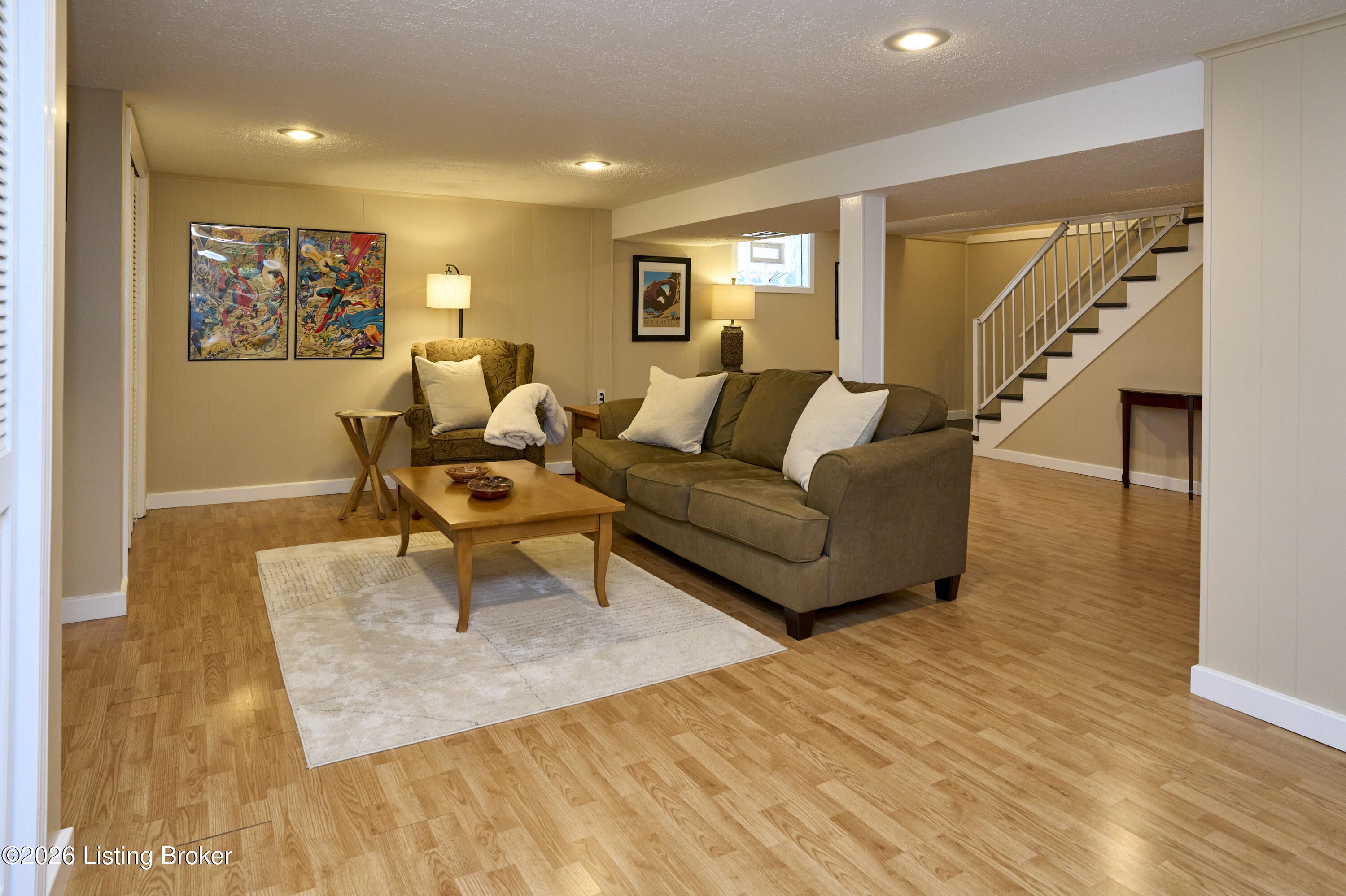 6909 Greenlawn Rd