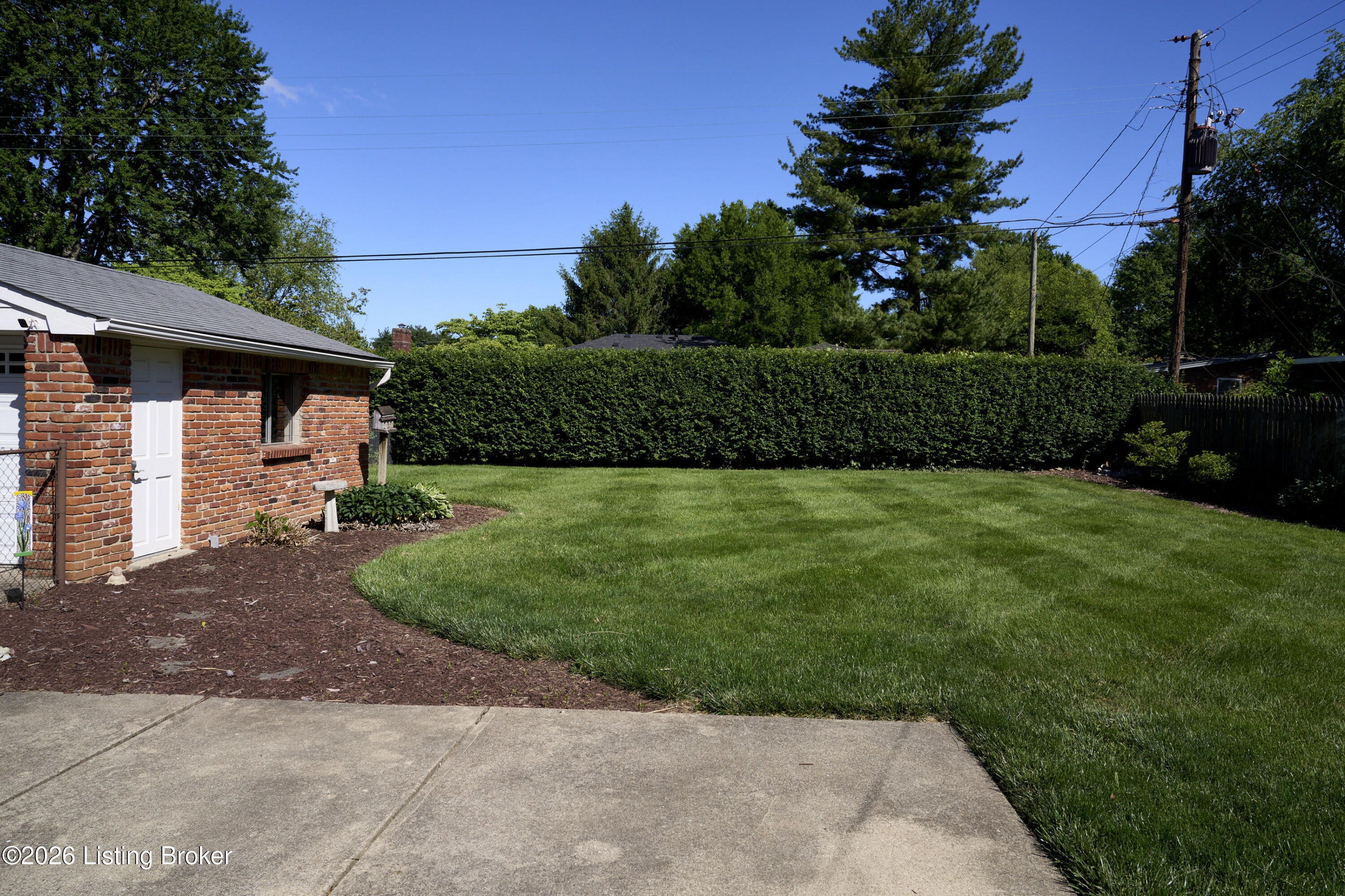 6909 Greenlawn Rd