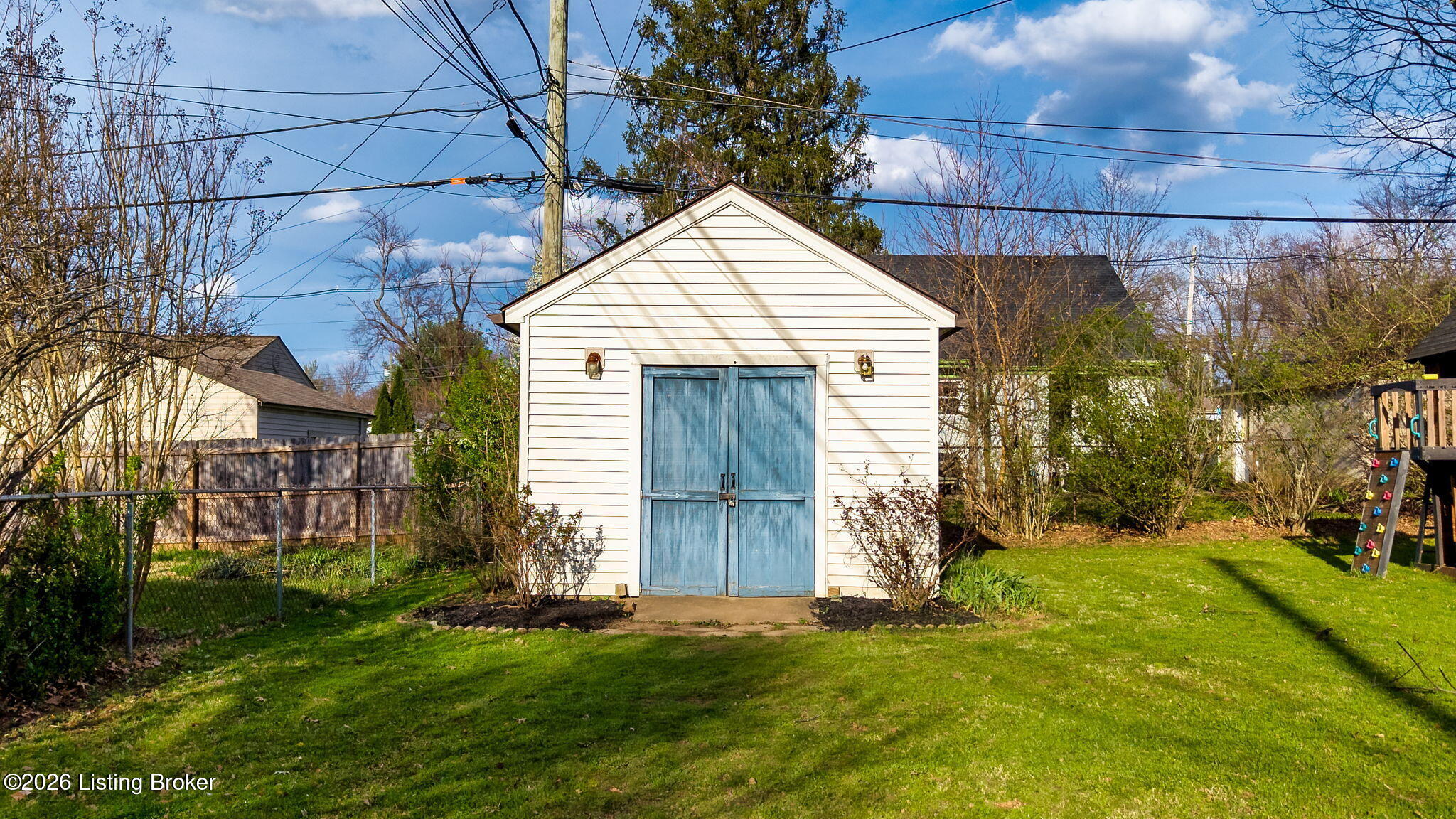 2507 Clearbrook Dr