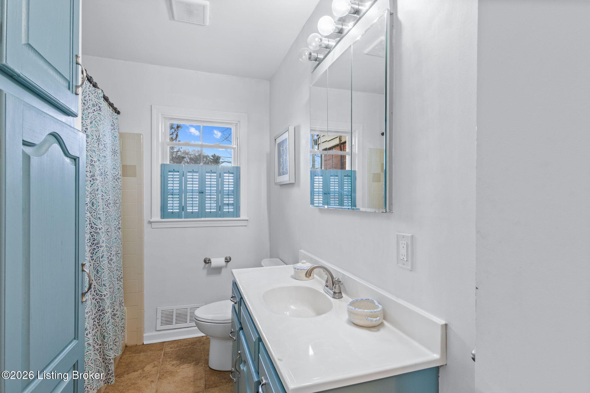 2507 Clearbrook Dr