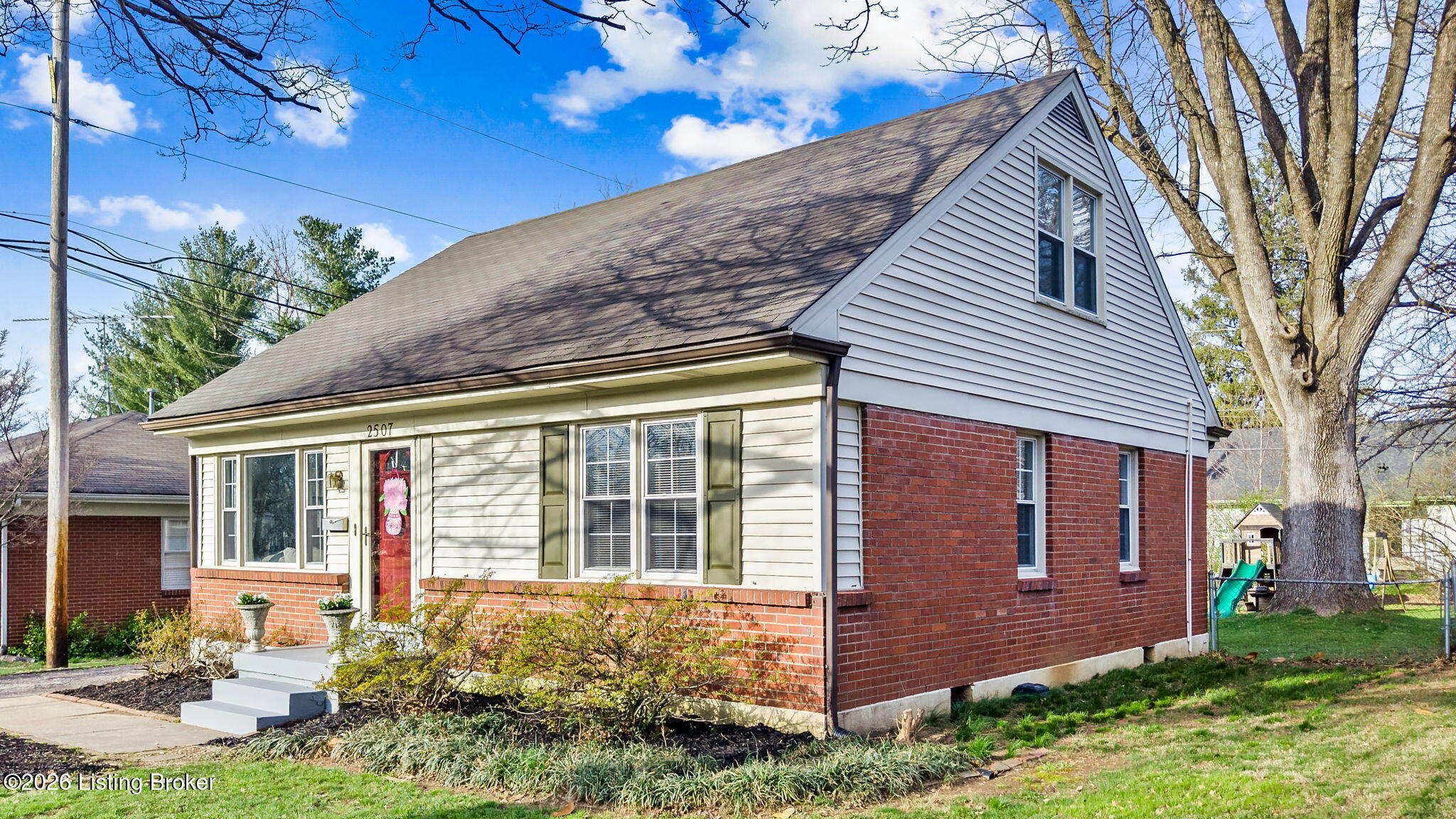 2507 Clearbrook Dr
