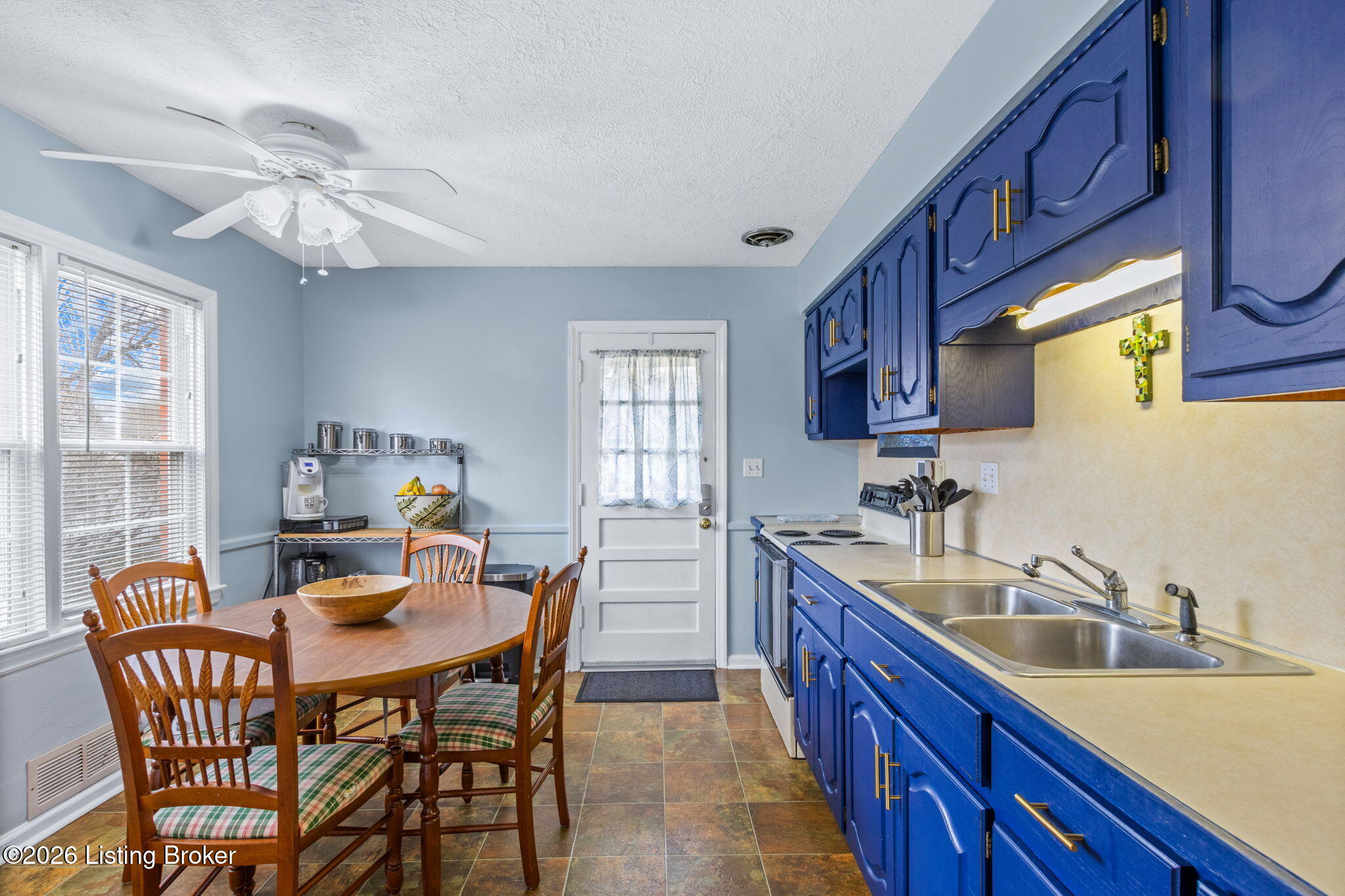2507 Clearbrook Dr