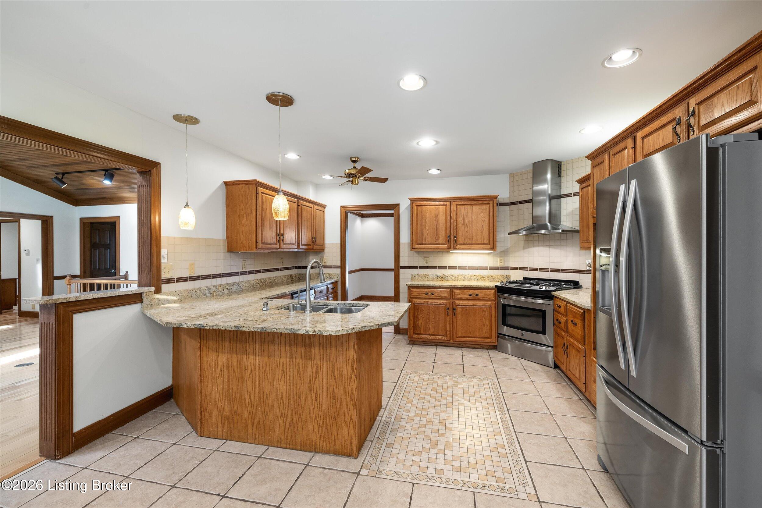 9214 Reigate Ct