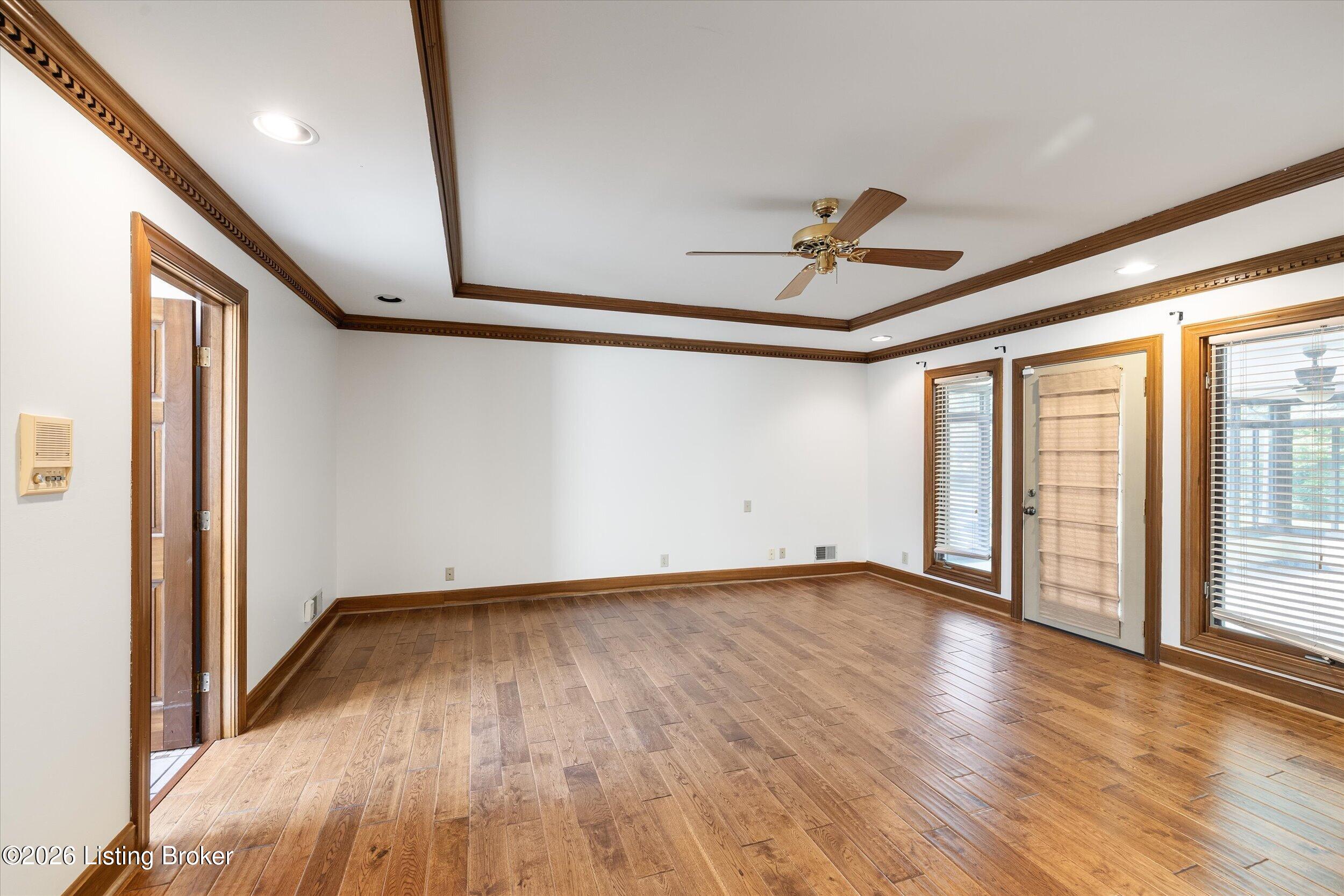 9214 Reigate Ct