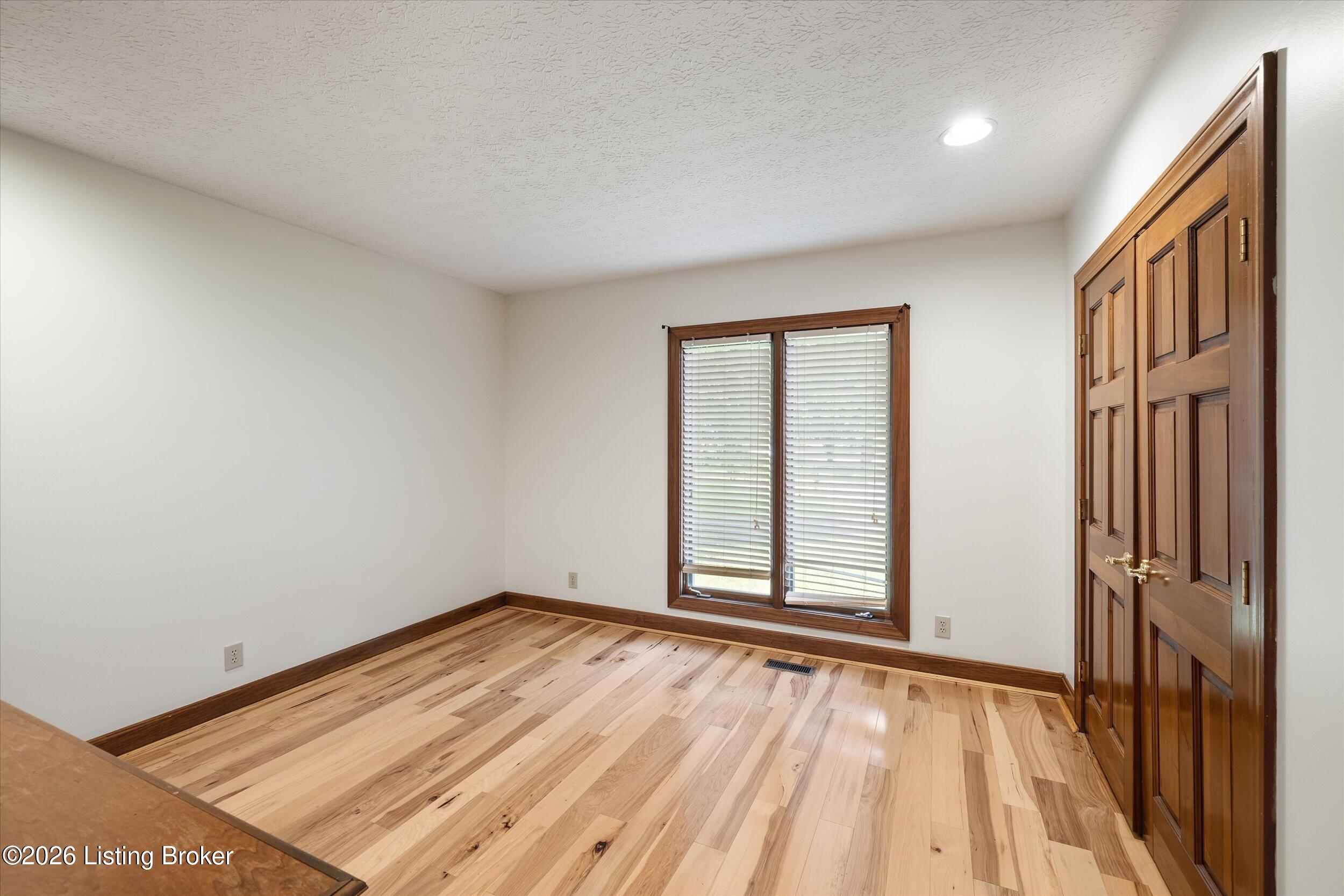 9214 Reigate Ct