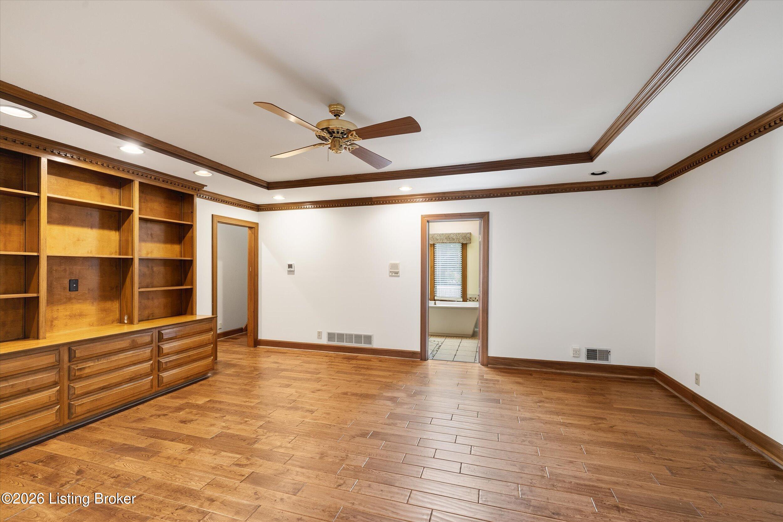 9214 Reigate Ct