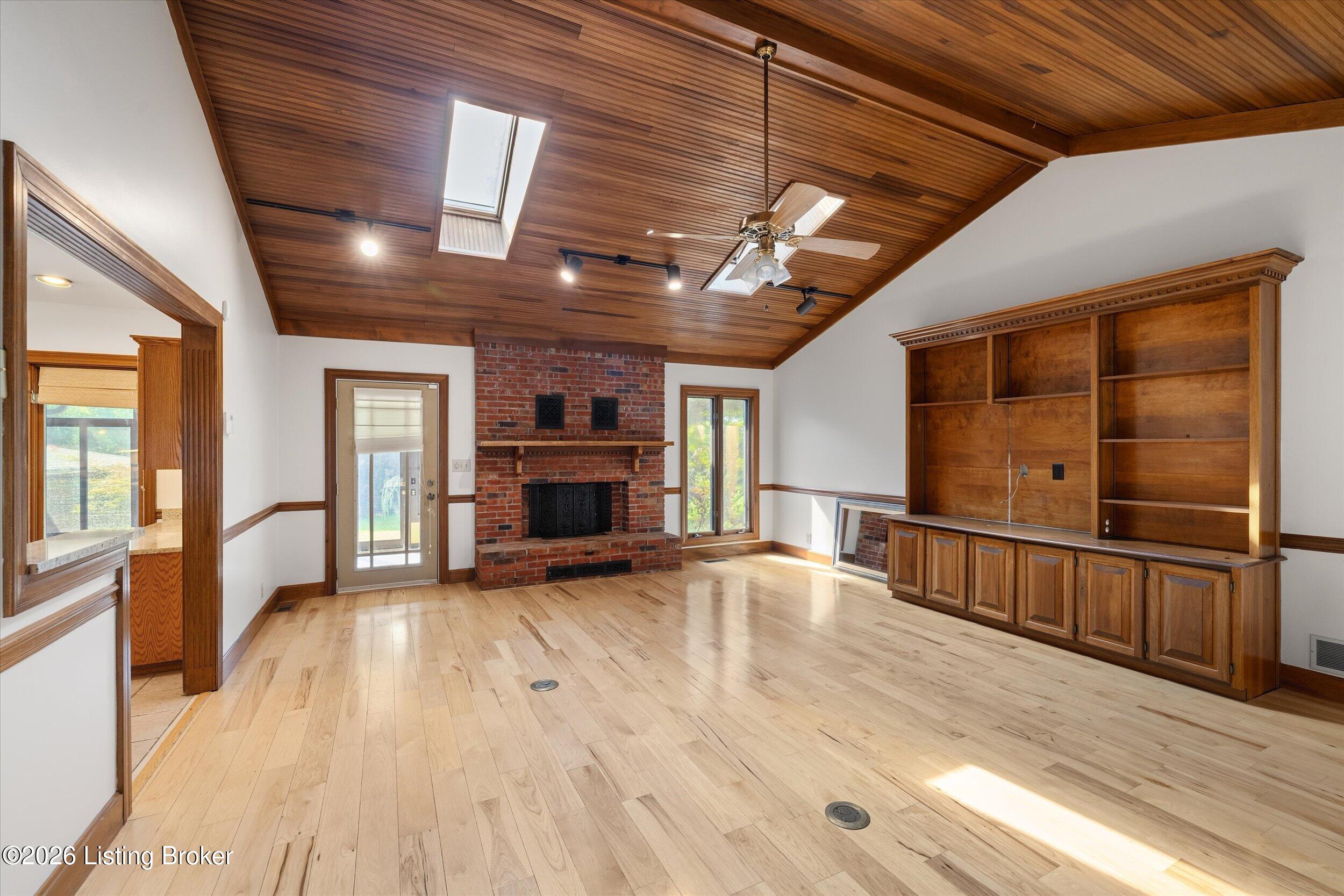 9214 Reigate Ct