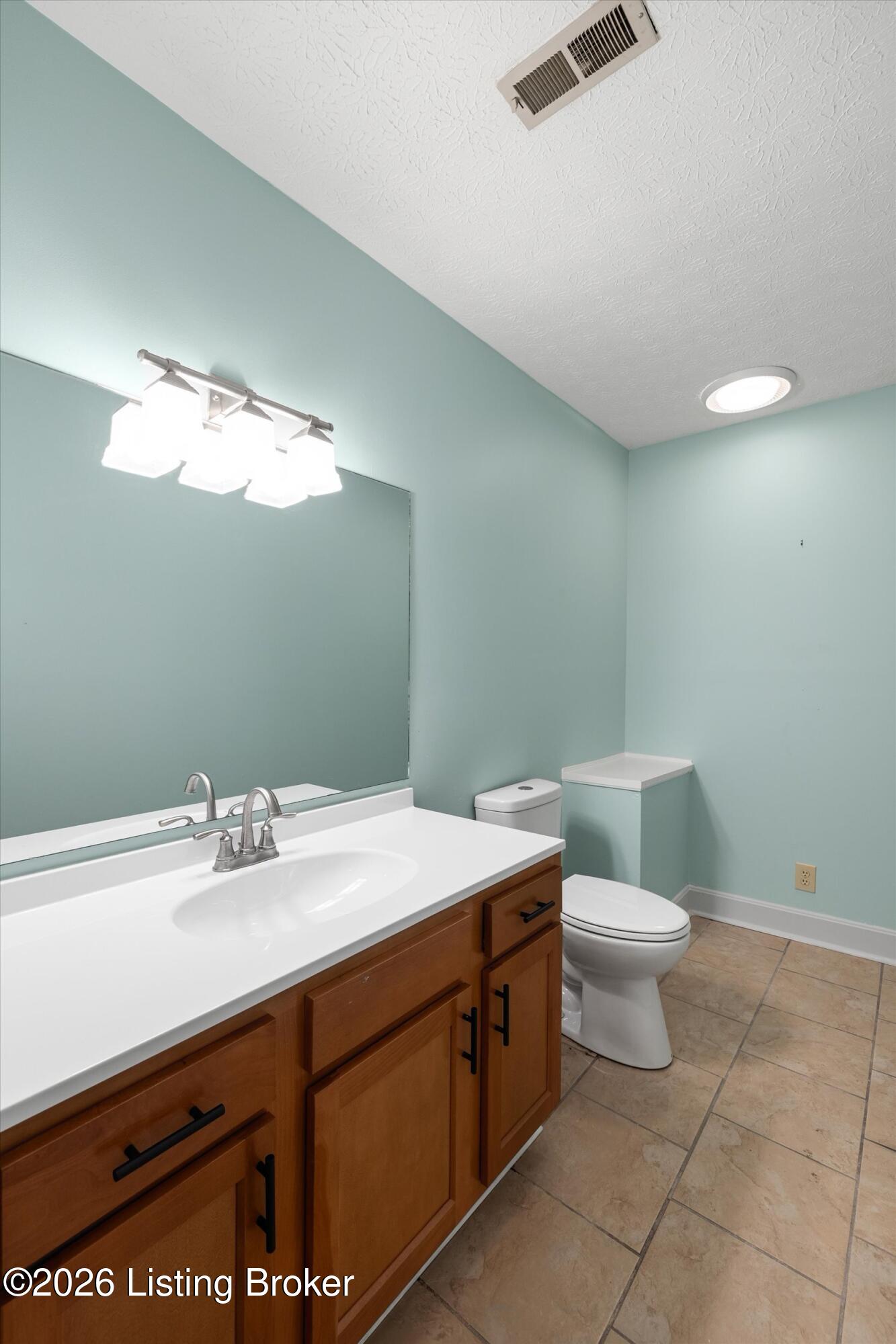 9214 Reigate Ct